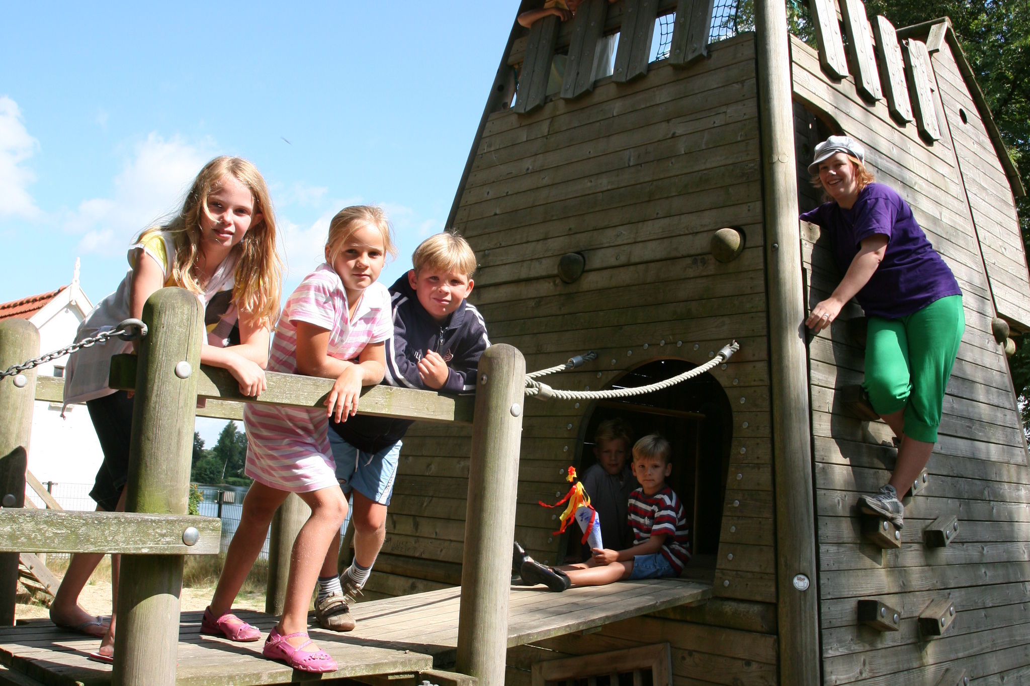 Freistehendes Ferienhaus mit Kombi-Mikrowelle in einem Ferienpark in Twente