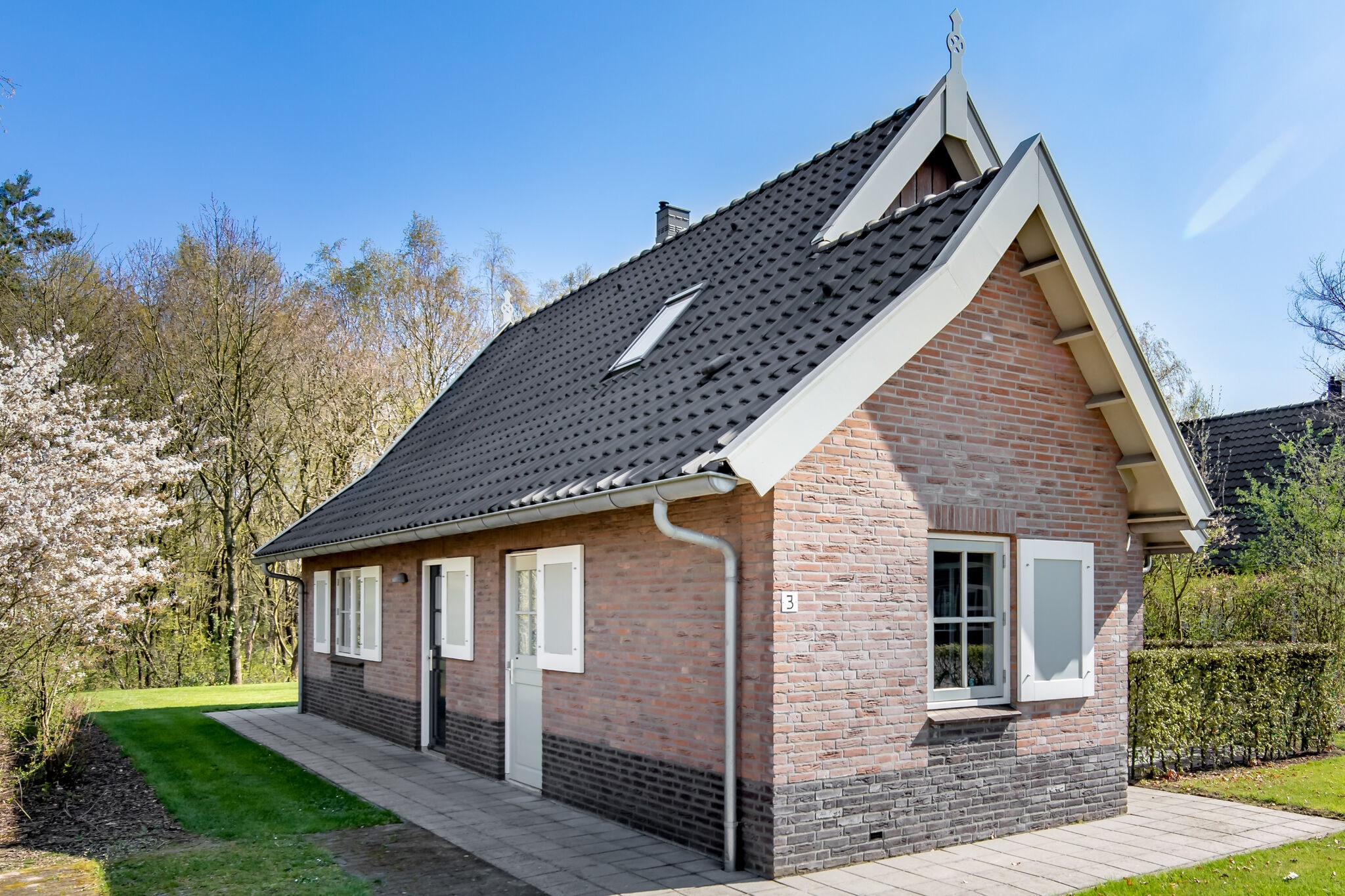 Beautiful holiday home with 2 bathrooms, 2 km from Appelscha