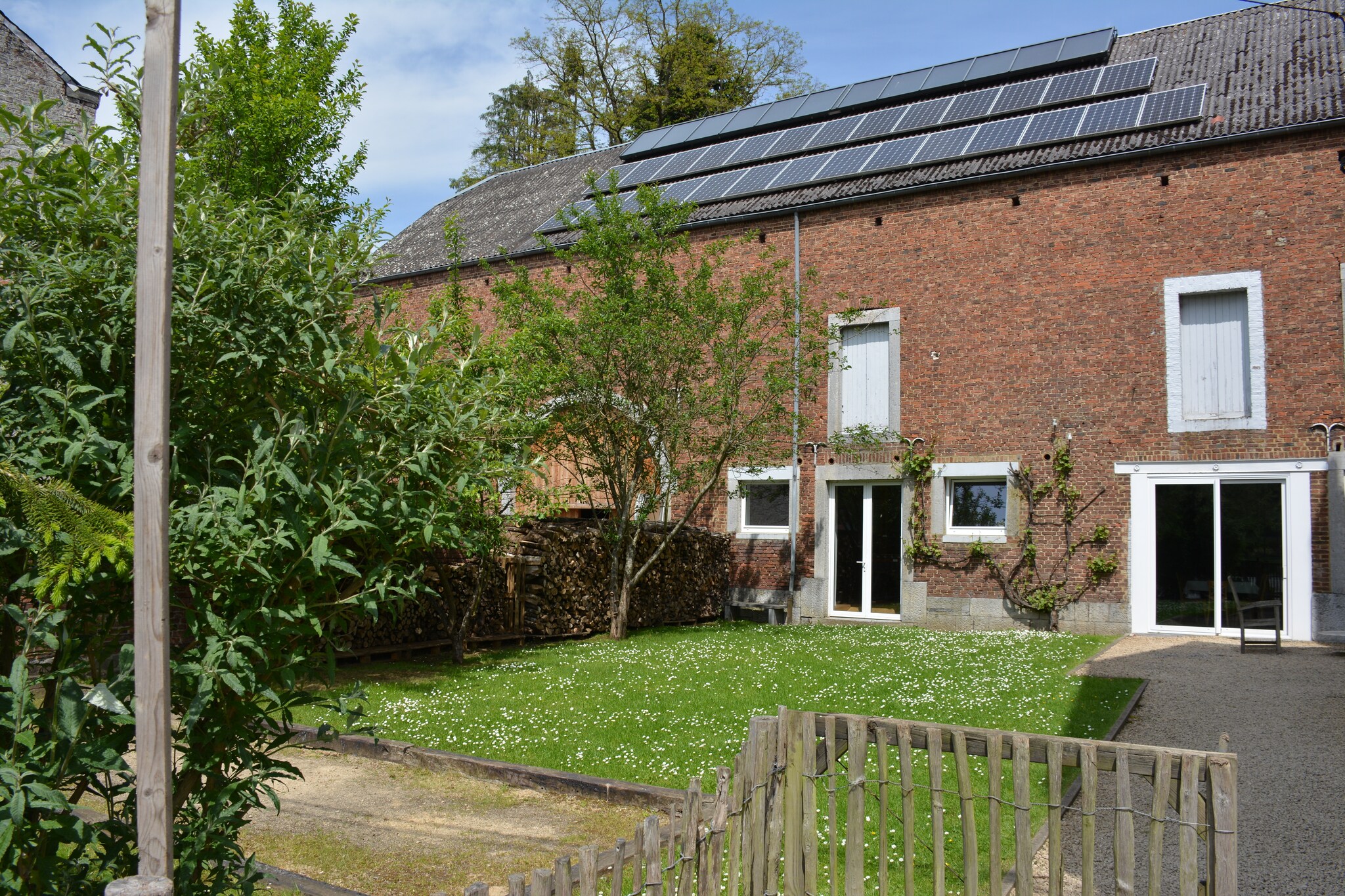 Vakantiehuis Houyet max. 22 personen 2 huisdieren 6 slaapkamers #1