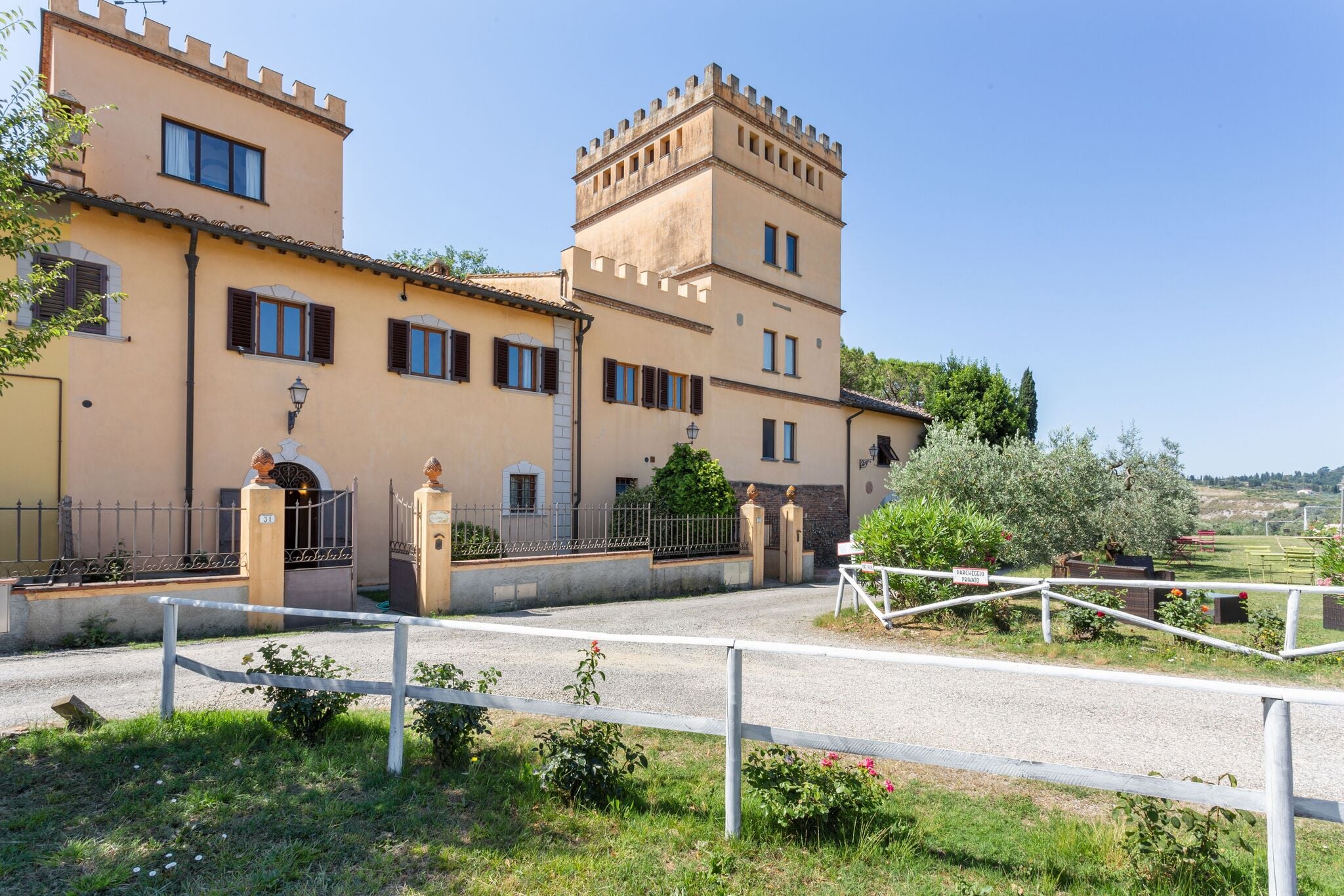 Prachtige villa in Empoli, Toscane met zwembad