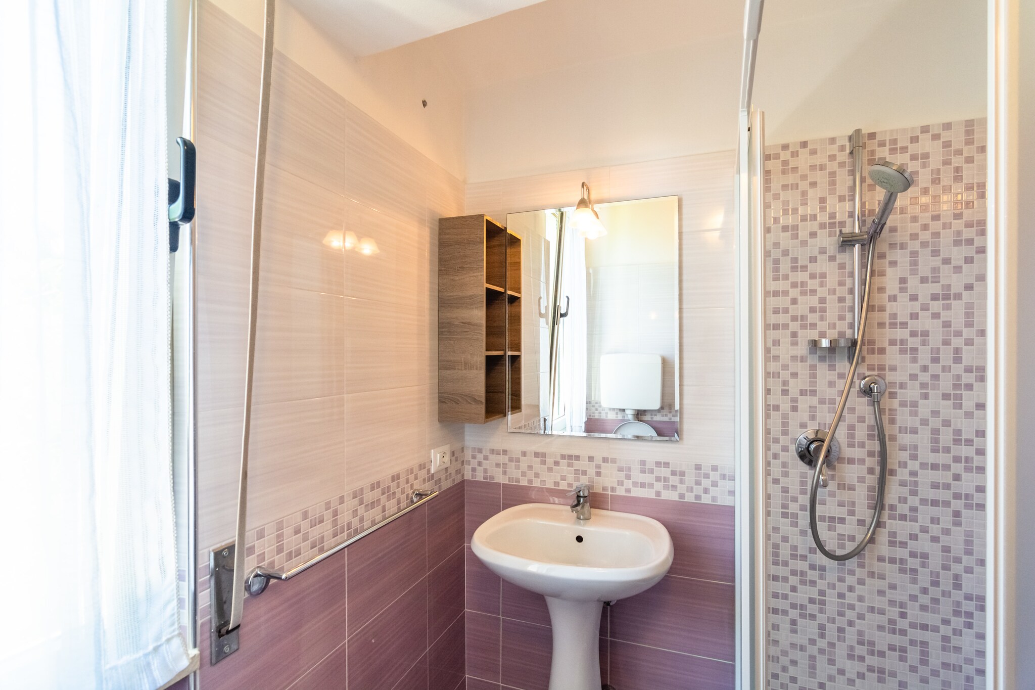 Villauno 8323-Badezimmer