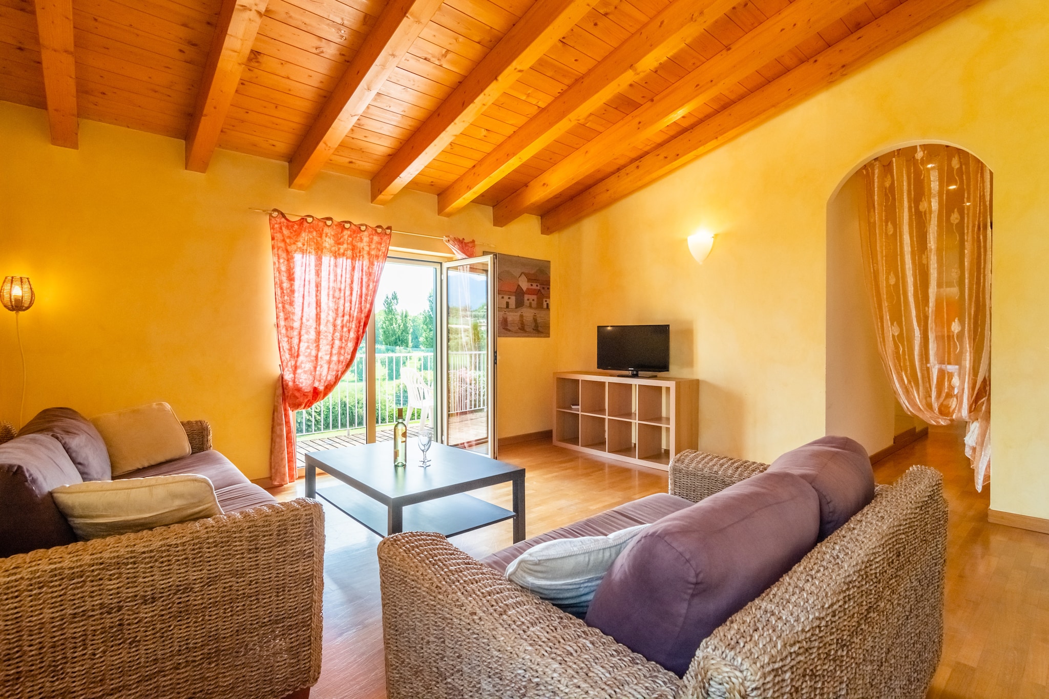 Modern Salo Flat with Pool