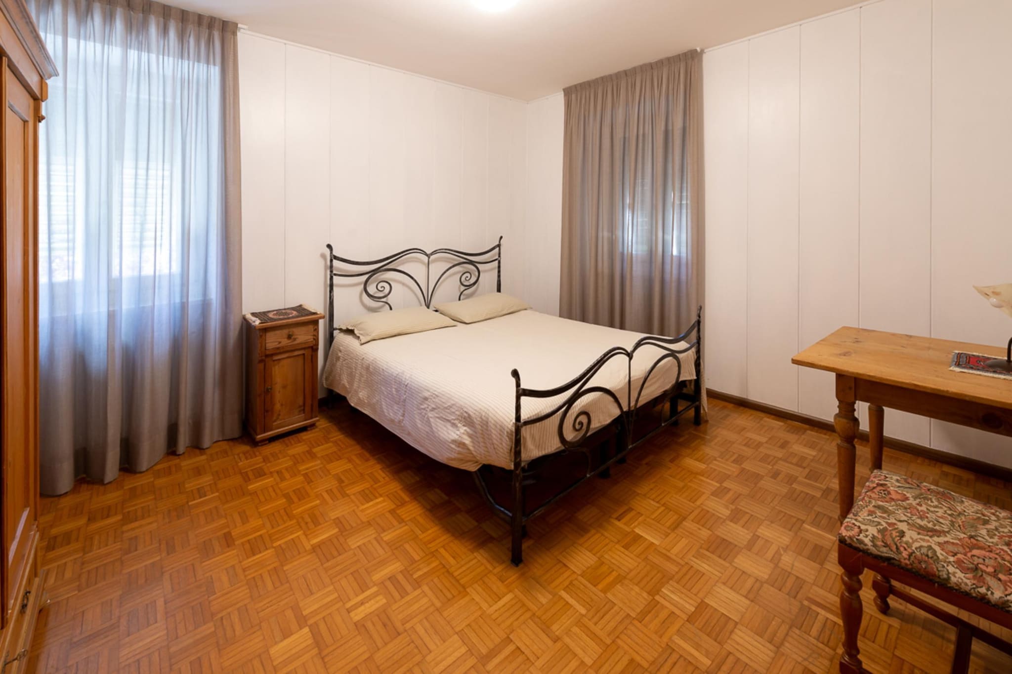 Pink Lady-Bedroom