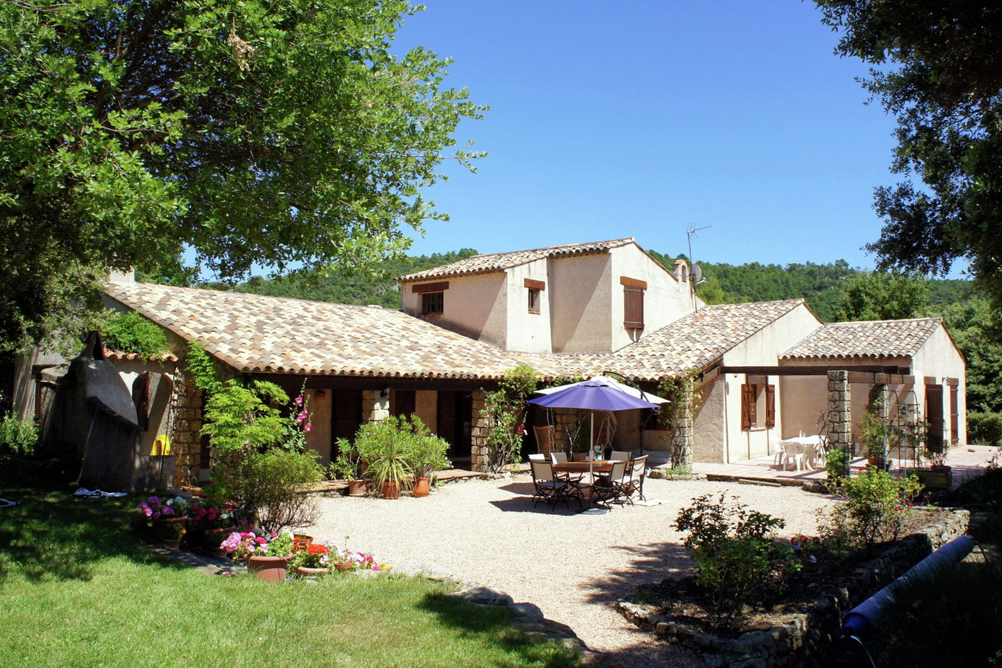 Charmante maison de vacances à Tourtour, Provence, jardin