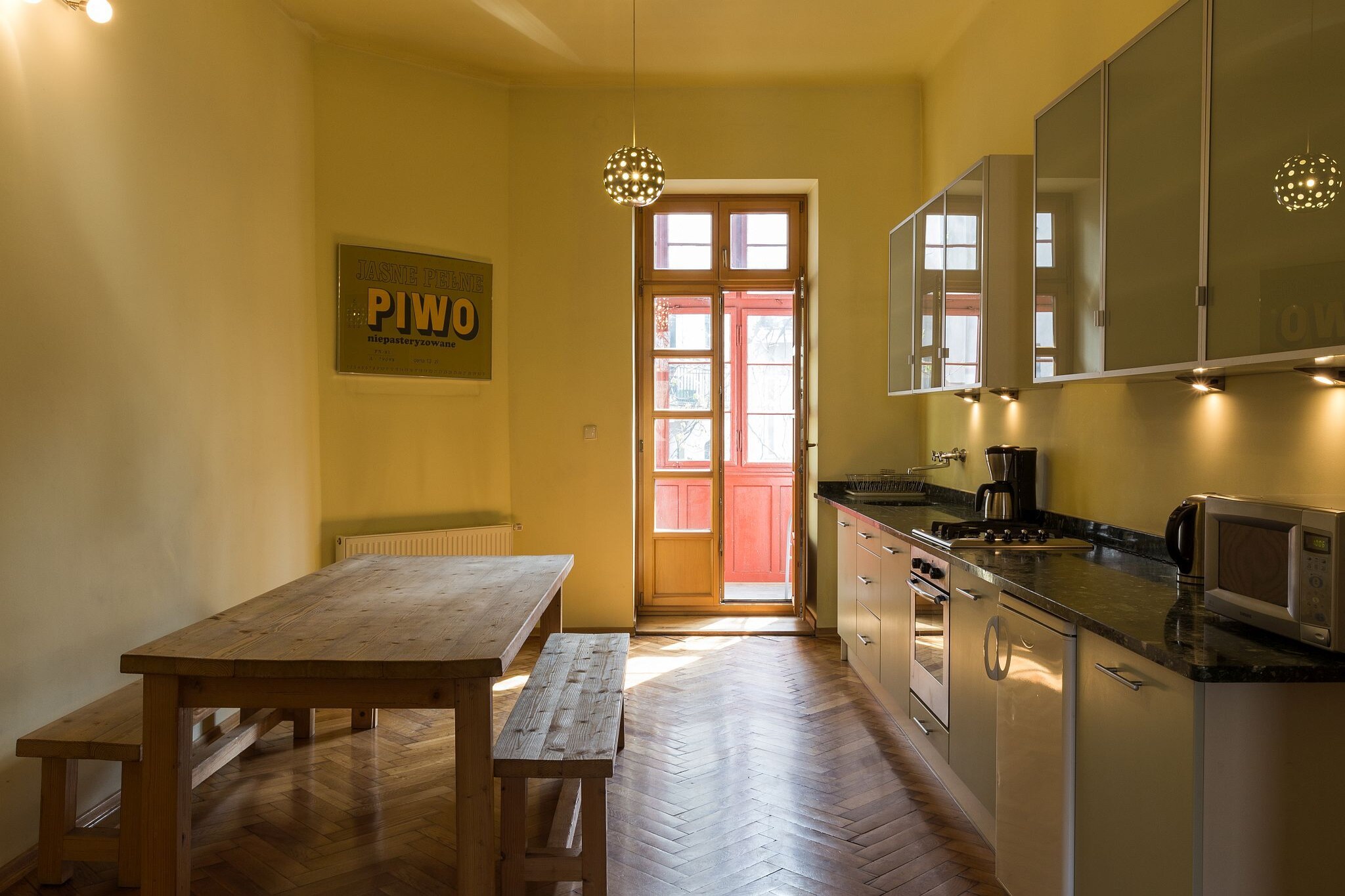 On the 2nd floor: (Living room(double bed, TV, DVD player, stereo unit), Kitchen(oven, microwave), bedroom(double bed), bedroom(single bed, double bed), bedroom(2x single bed), bathroom(bath tub, shower, washbasin, toilet, washing machine), bathroom(shower, washbasin, toilet))\n\nchildren\'s bed(on request), high chair(on request)