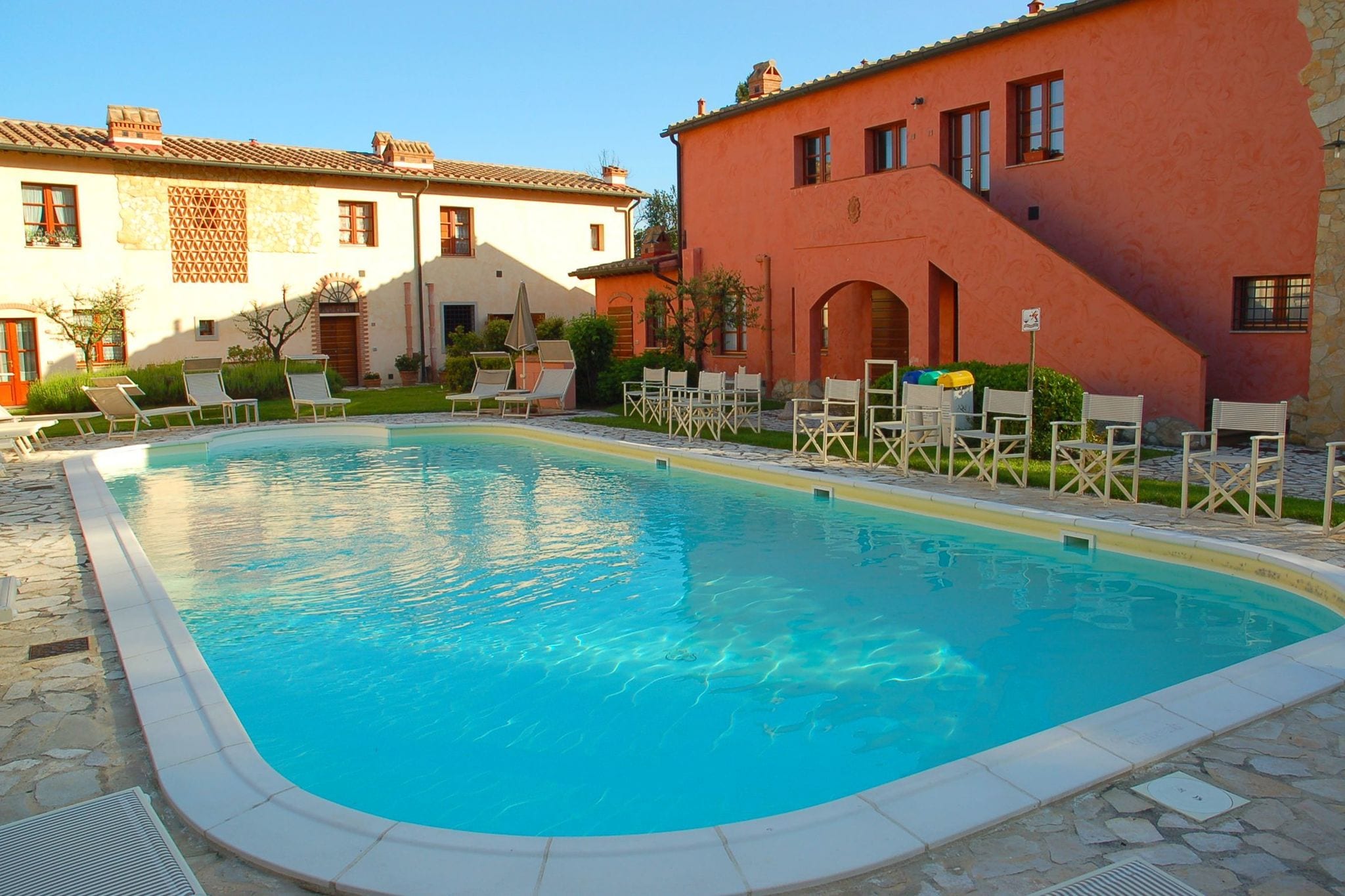 Vieille maison de vacances avec piscine en Toscane