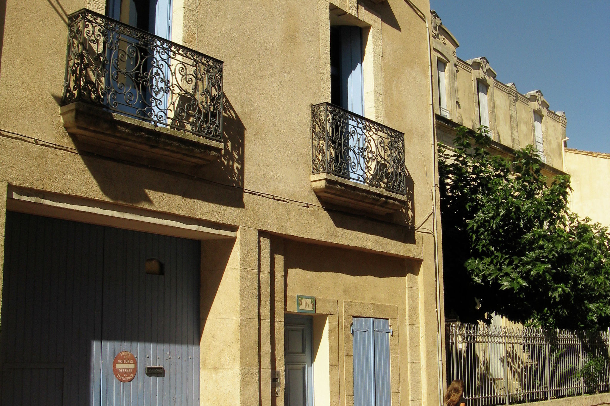 Historisch huis in Thézan-lès-Béziers met heerlijk terras en buitengrill!