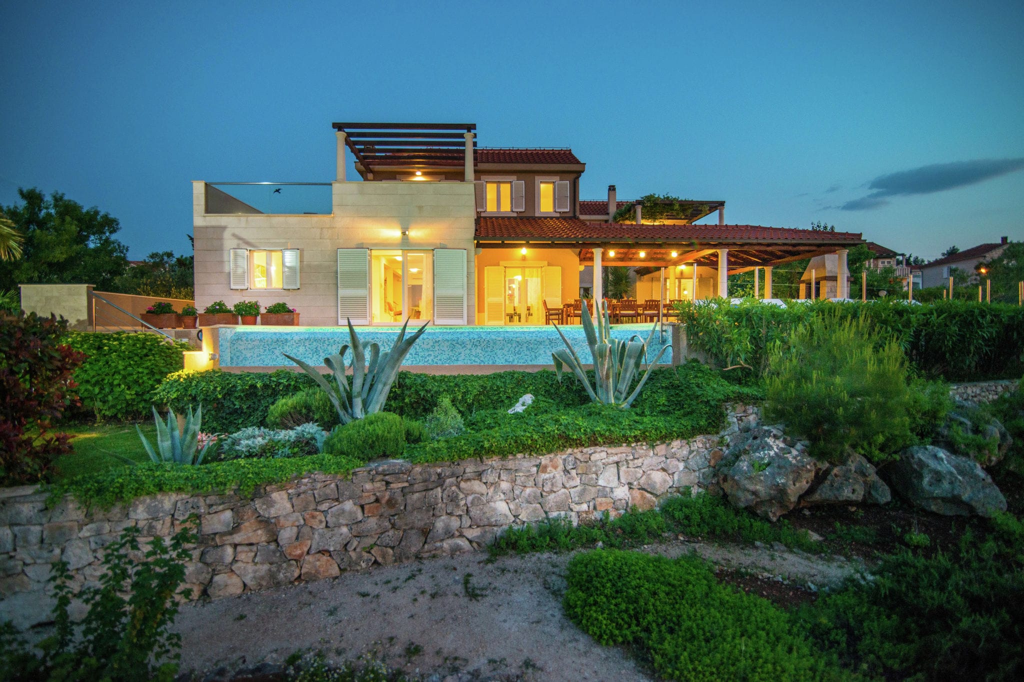 Beautiful villa on the island of Brac with infinity pool, beach at 30 meters
