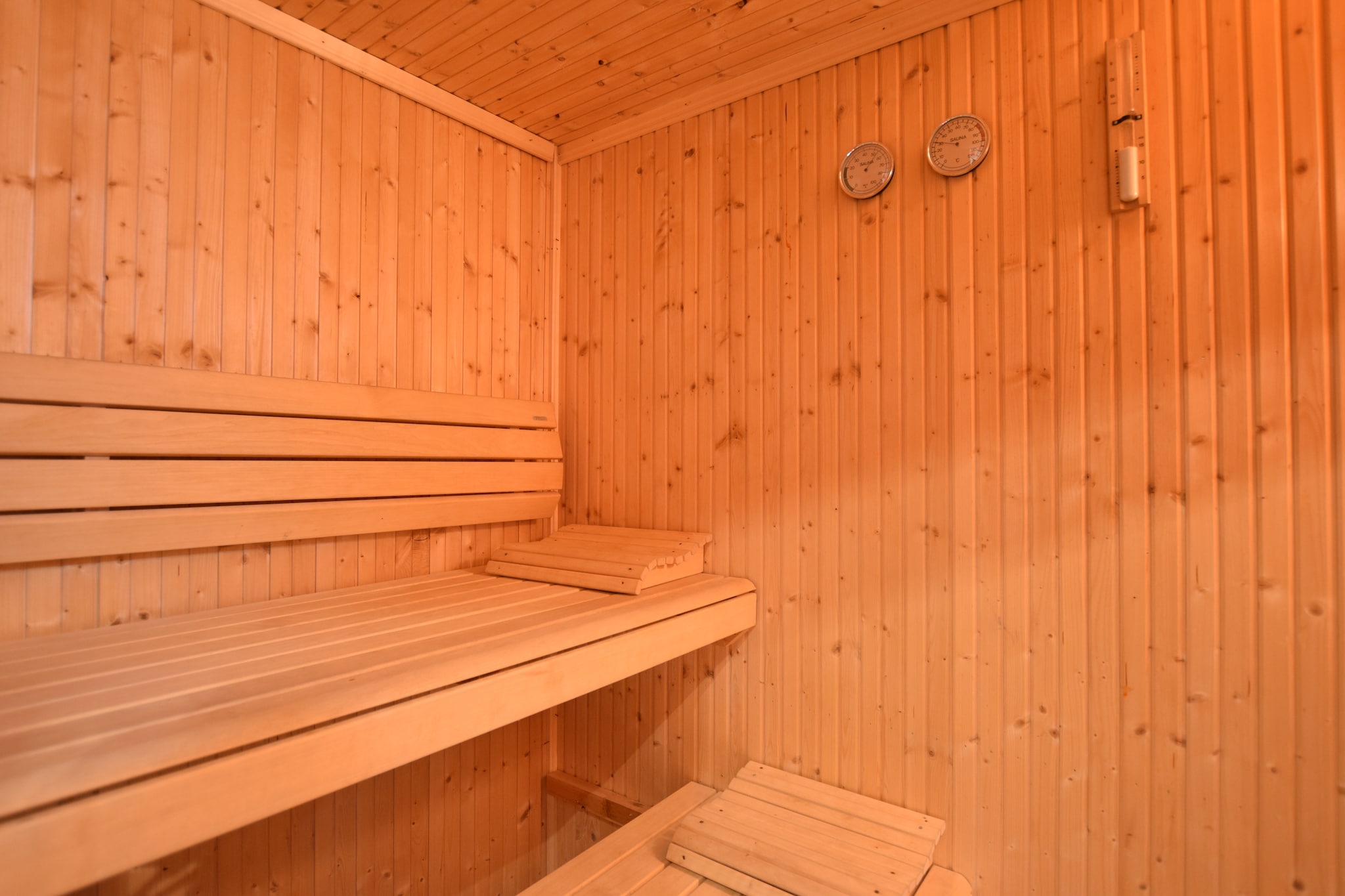 Vakantiehuis Jehonville max. 8 personen 4 slaapkamers sauna #27