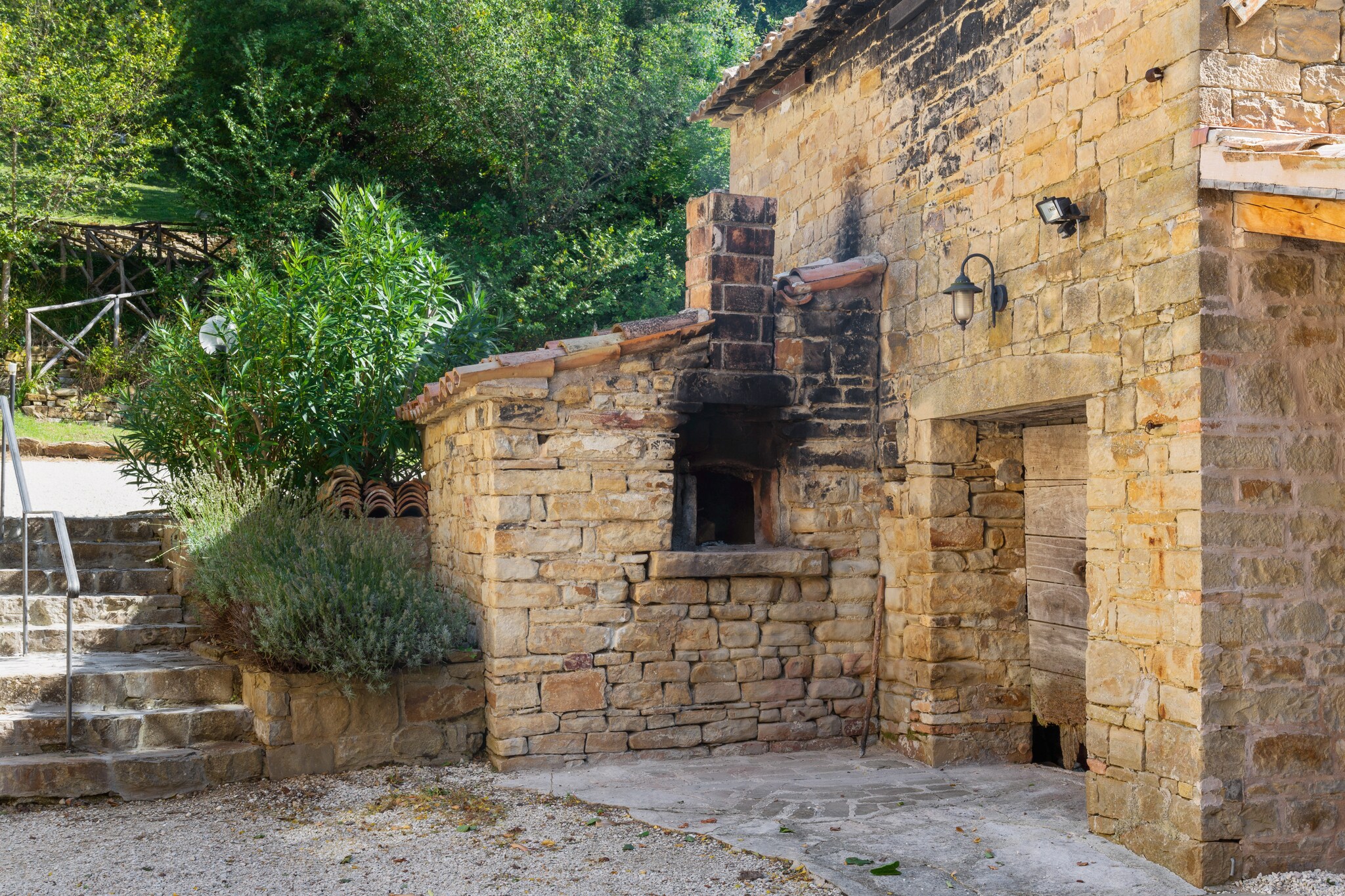 Mansion in Serra San Quirico near Frasassi Caves