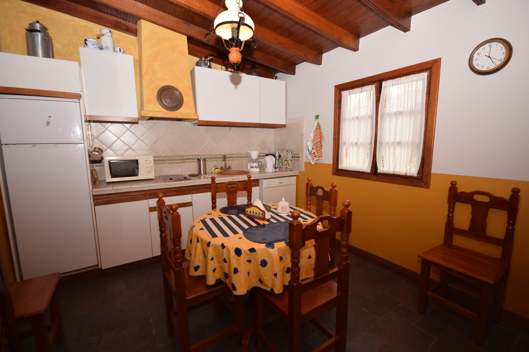 Cozy Cottage in Orotava with Swimming Pool