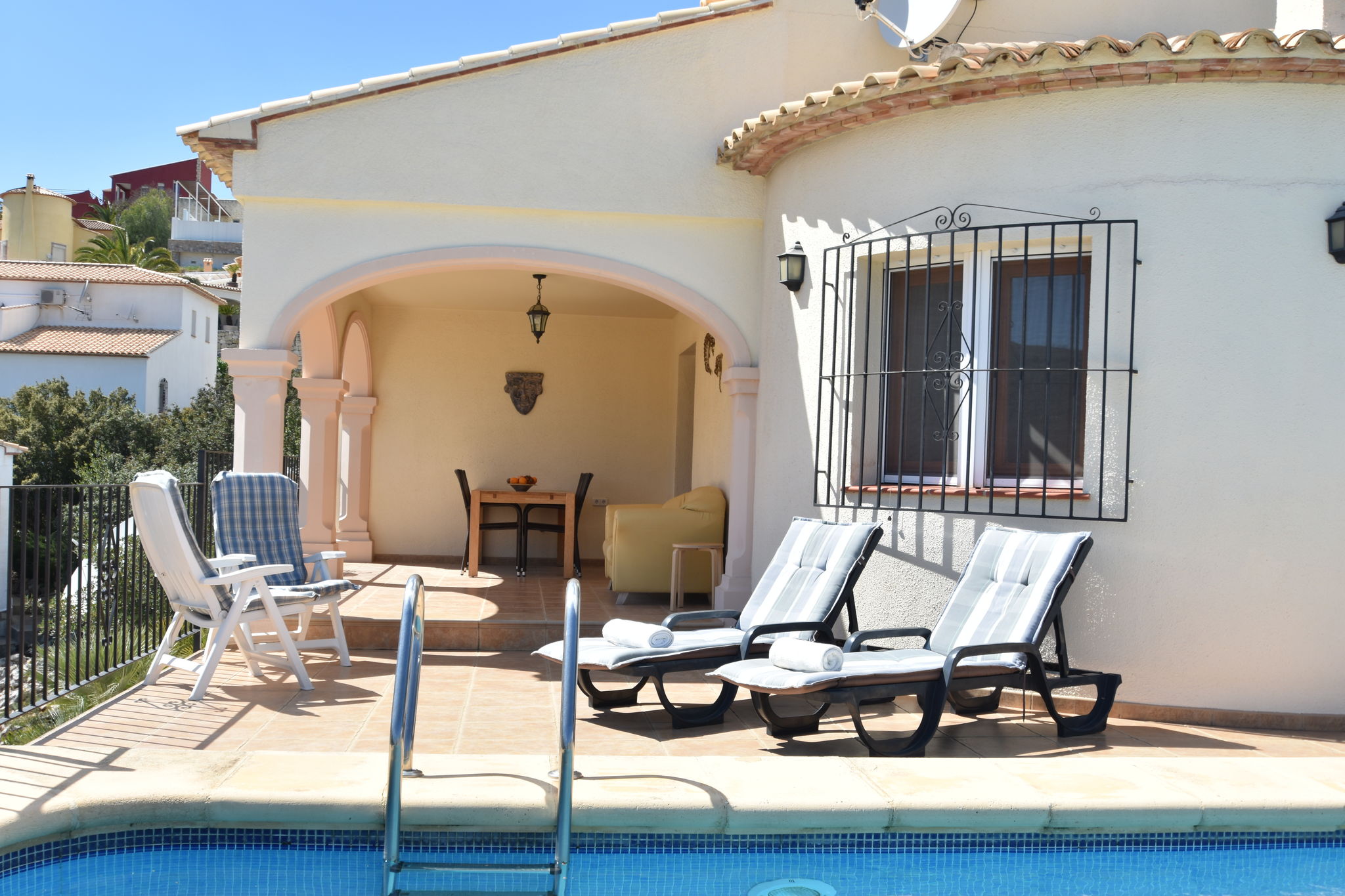 Villa individuelle dans un endroit calme avec piscine privée vue panoramique