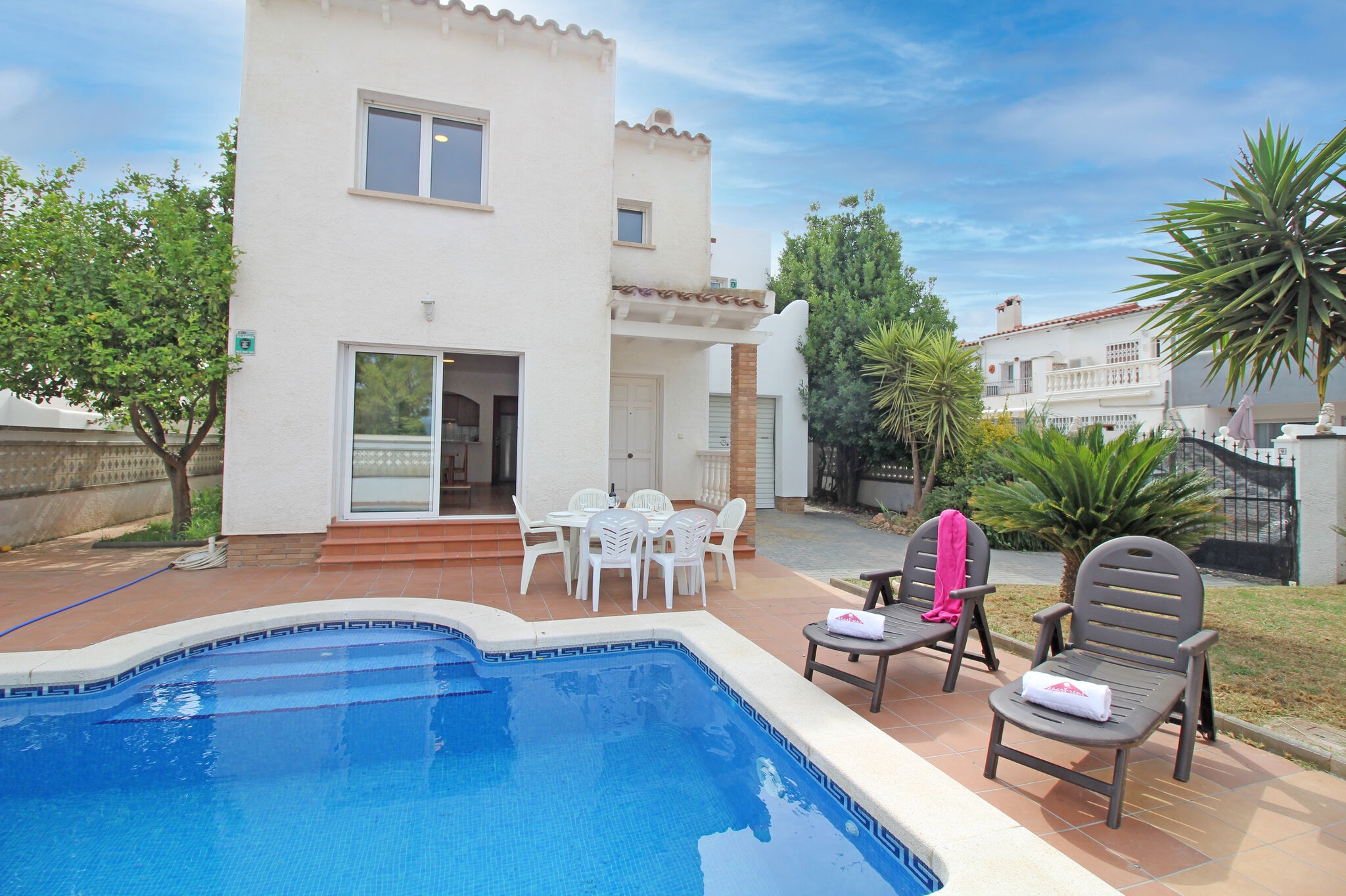 Maison de vacances moderne avec piscine privée à Empuriabrava, Espagne