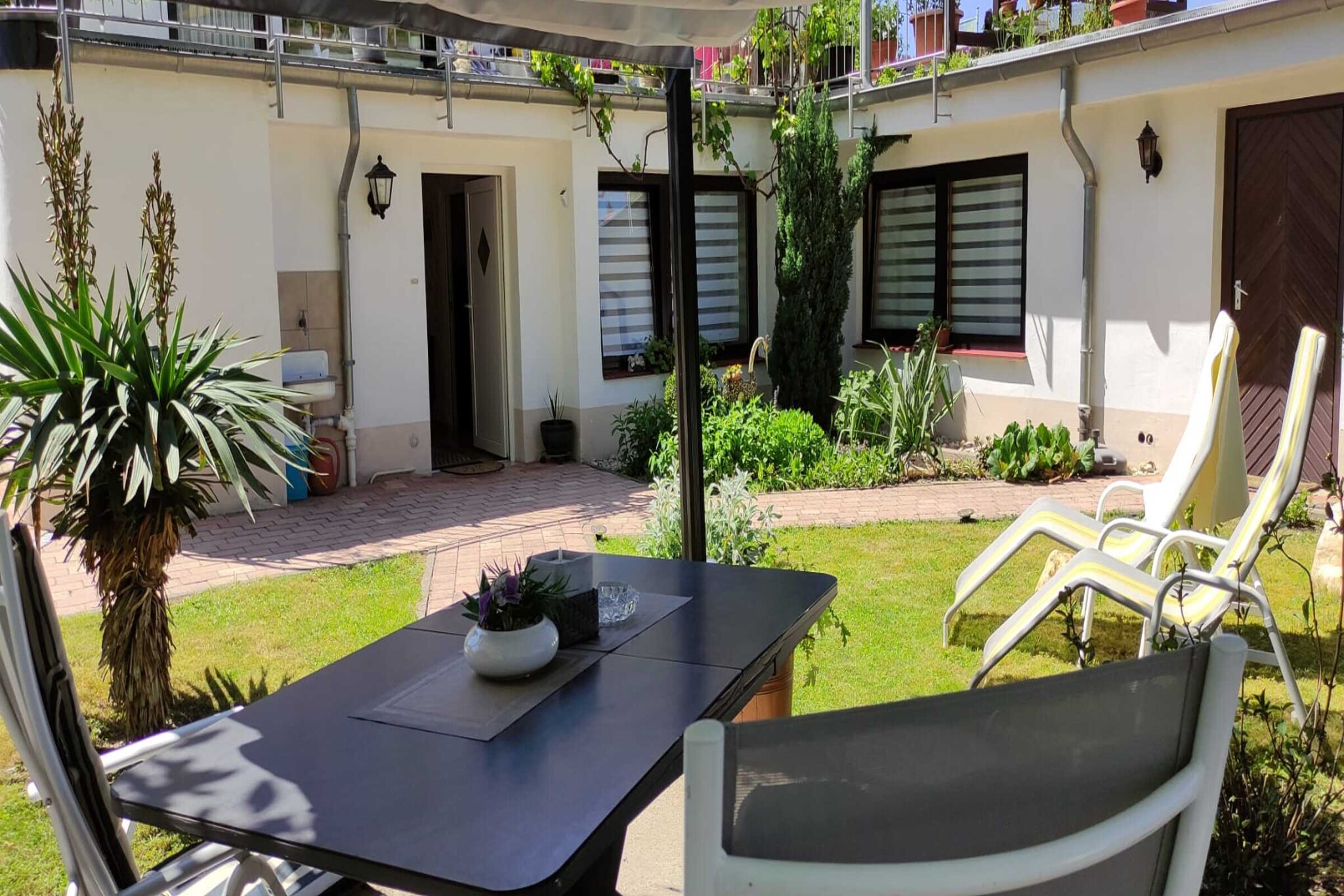 Ferienwohnung Schmidt-Tuinen zomer