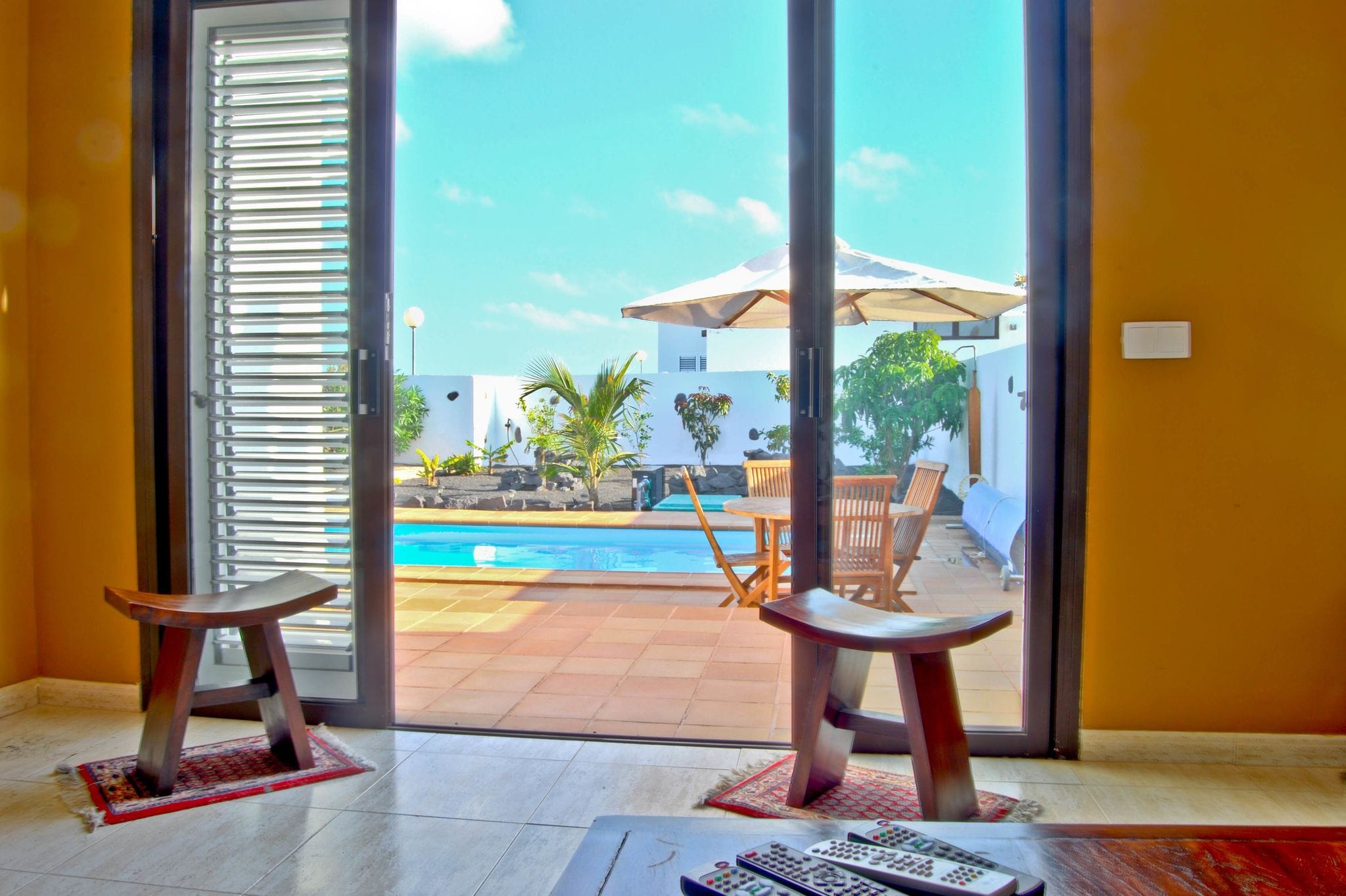 Geräumige Villa in Playa Blanca mit Swimmingpool