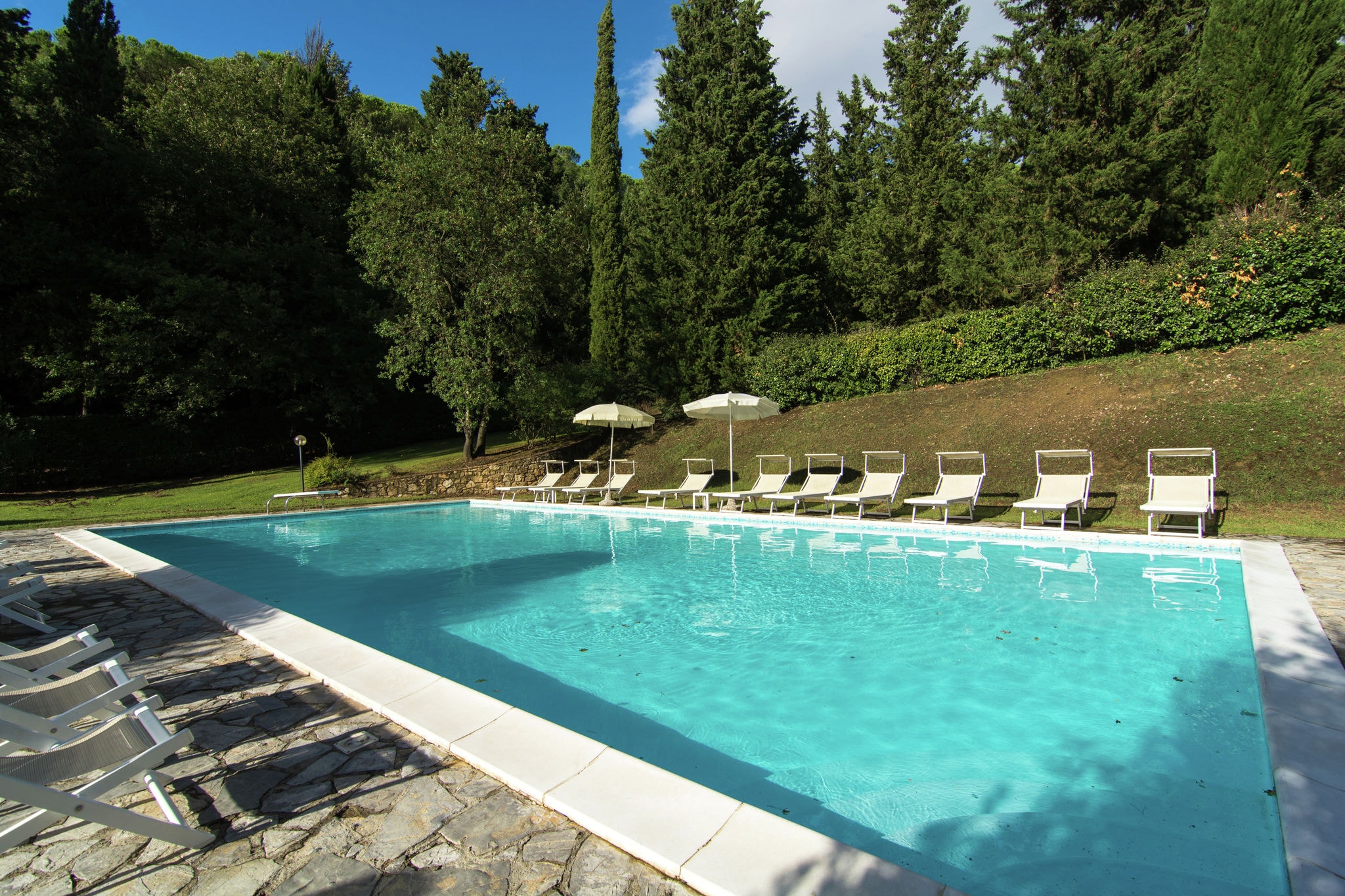 A beautiful Tuscan farmhouse and a large swimming pool and relaxing