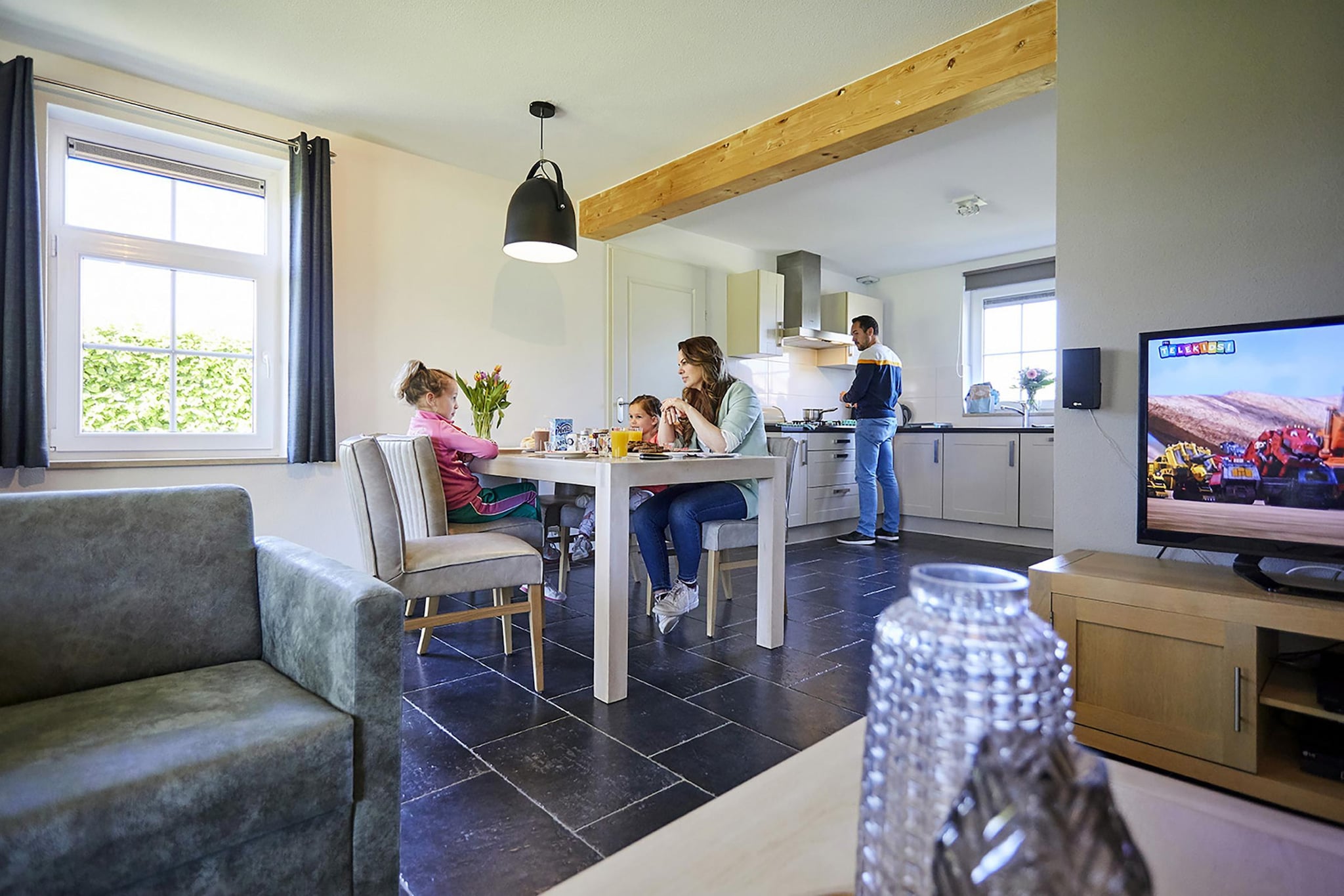 Buitenhof De Leistert 3-Eetkamer