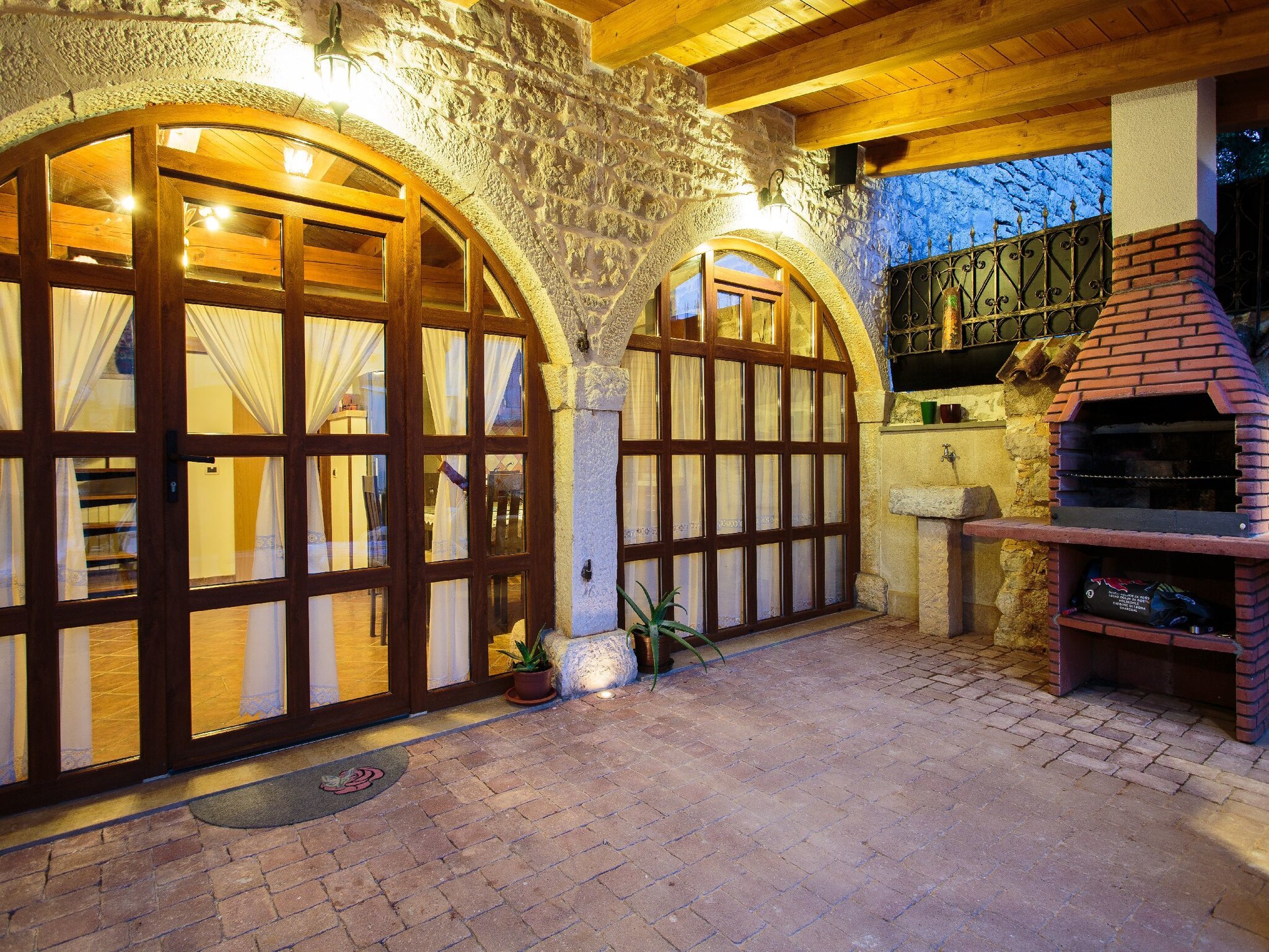   Villa Andoro