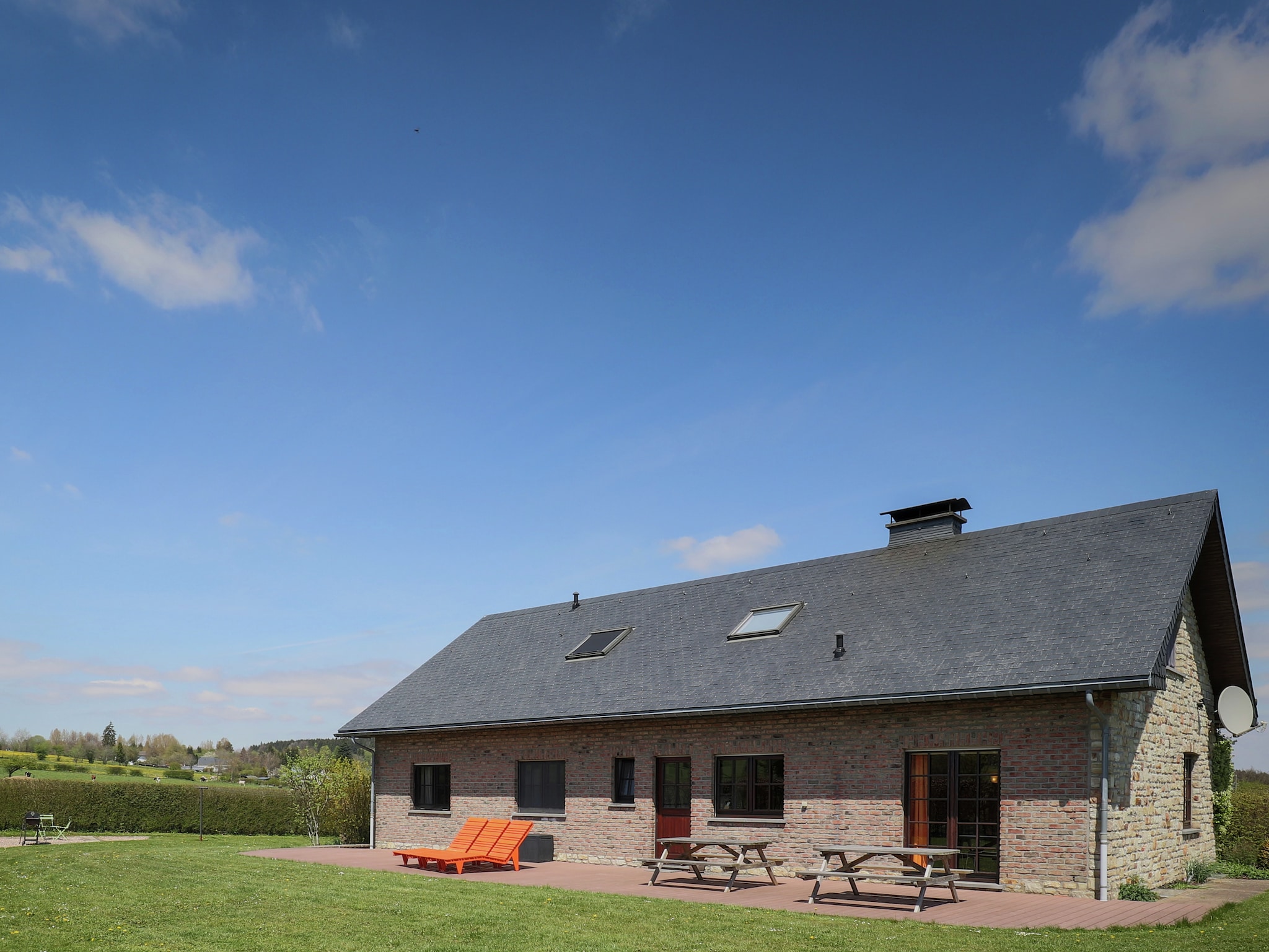   Villa East Canton