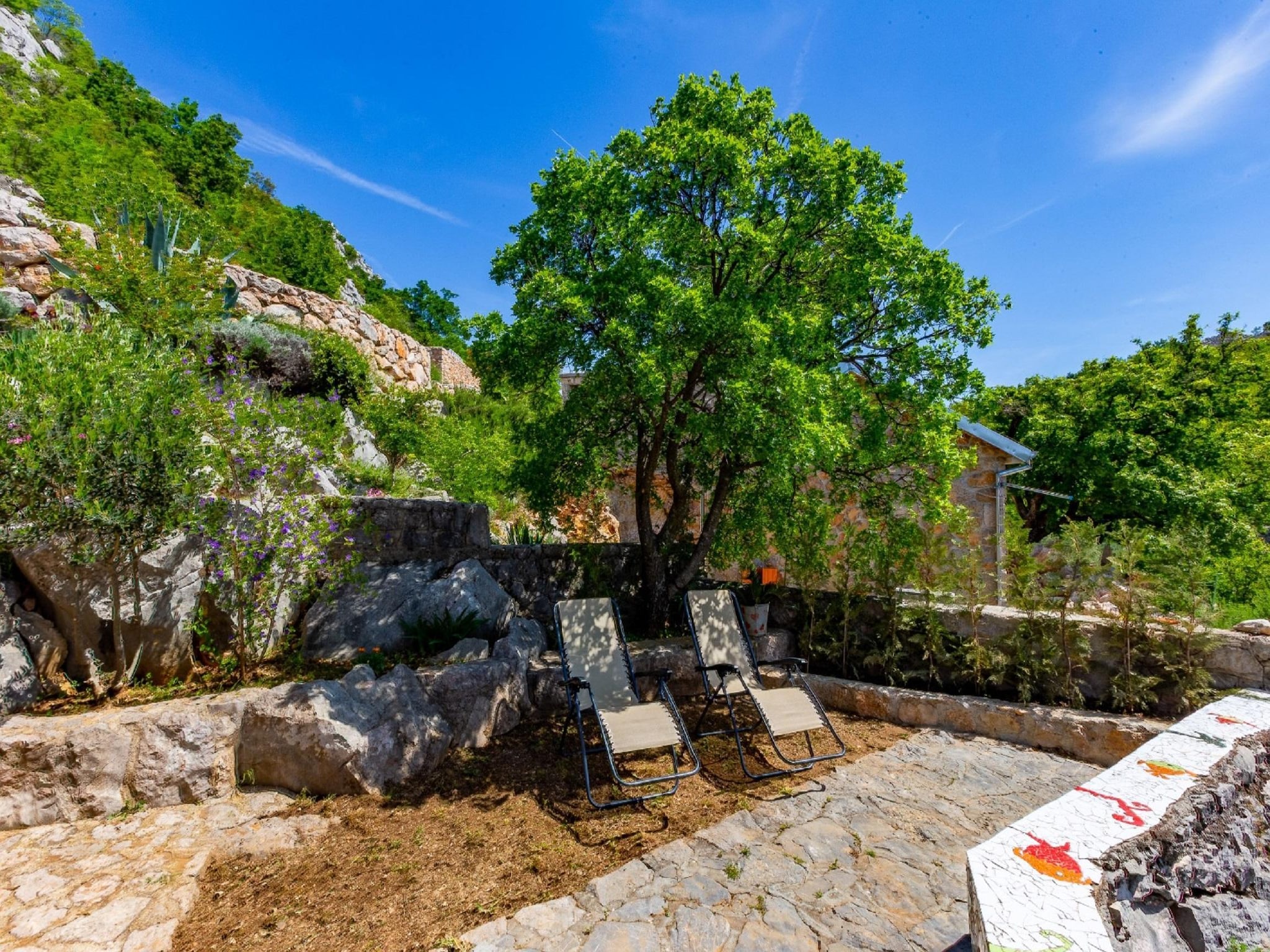   Stone house Dobroselo