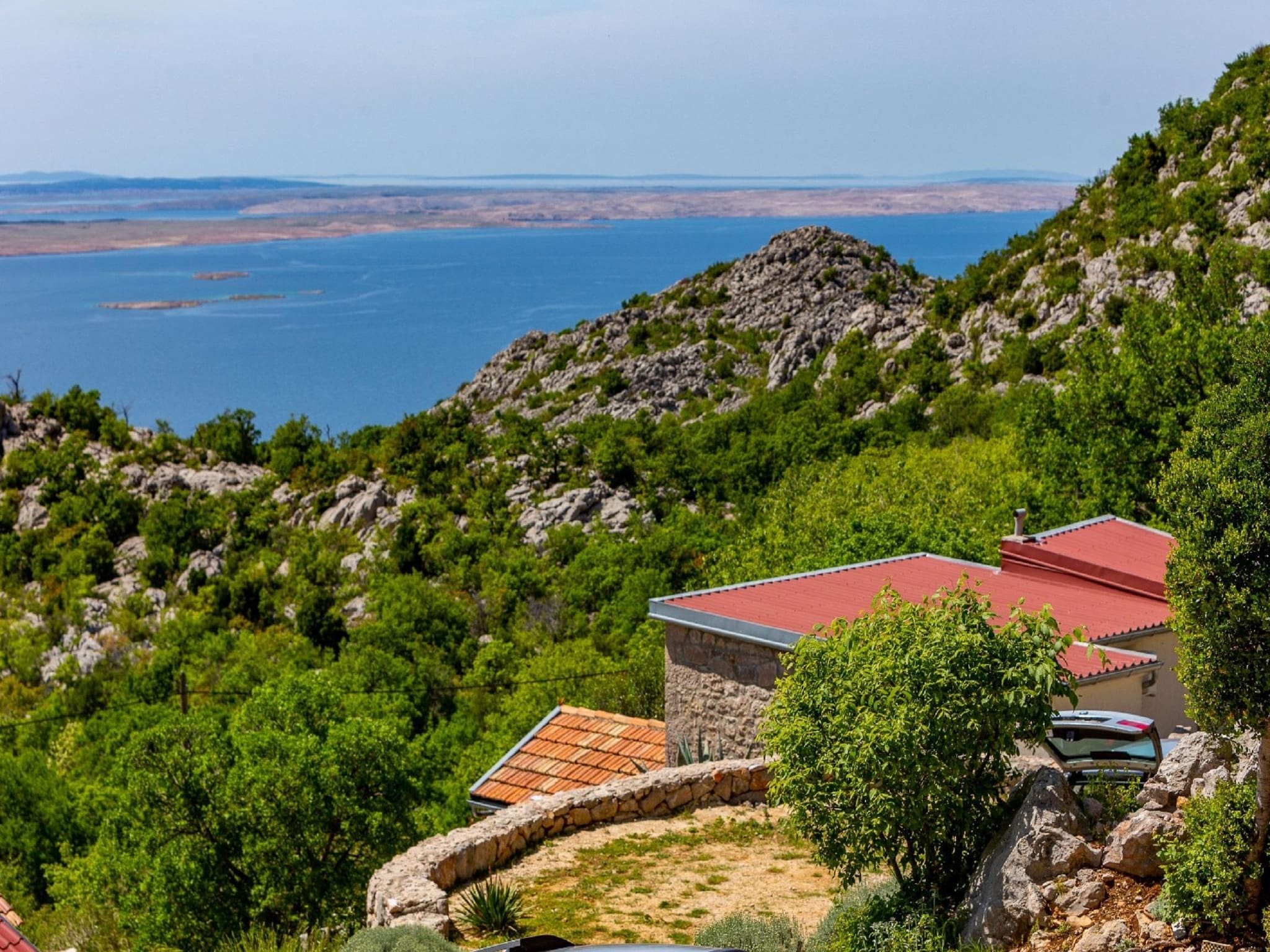   Stone house Dobroselo