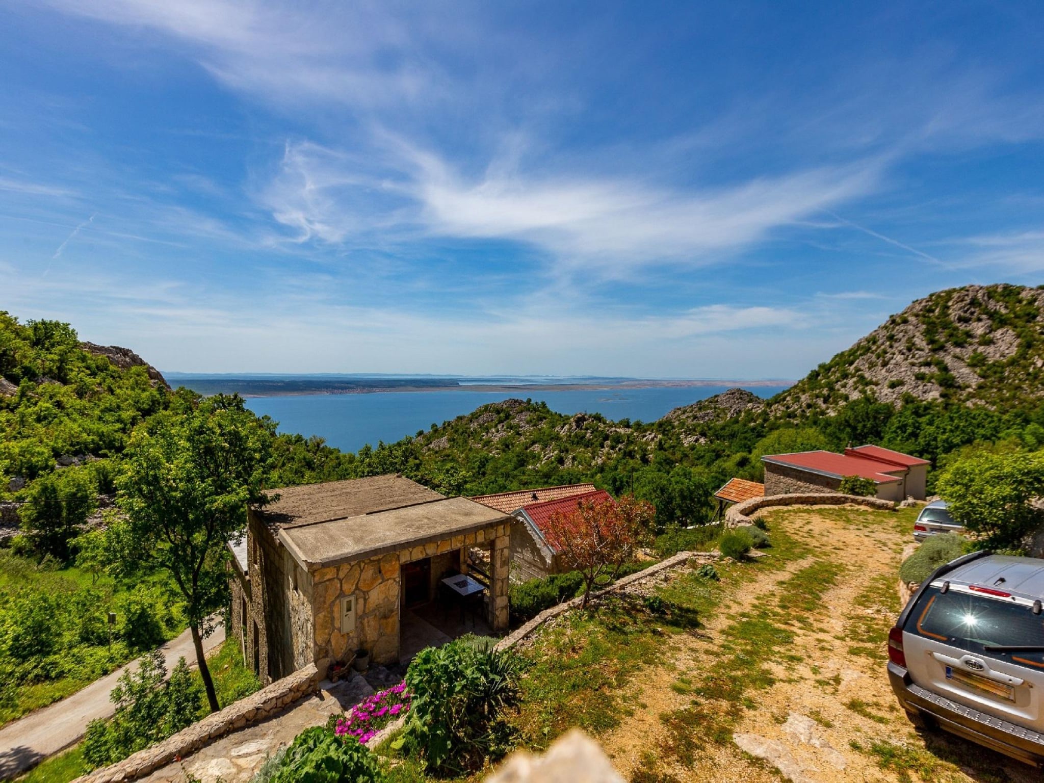   Stone house Dobroselo