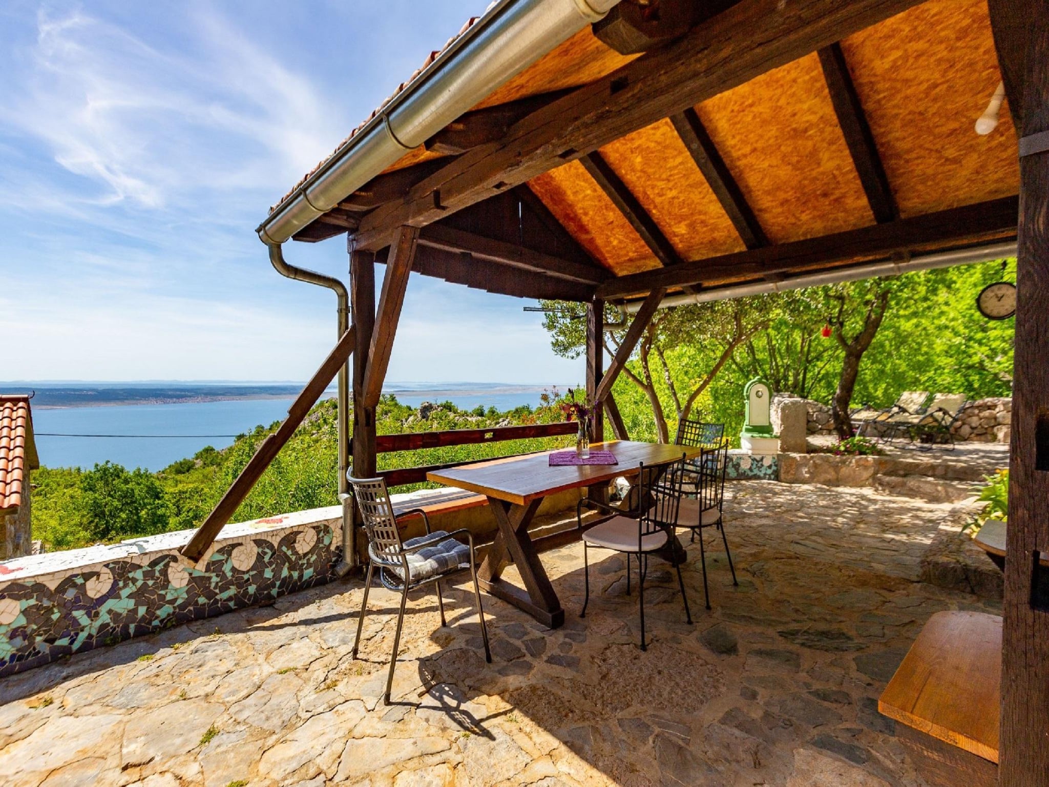   Stone house Dobroselo