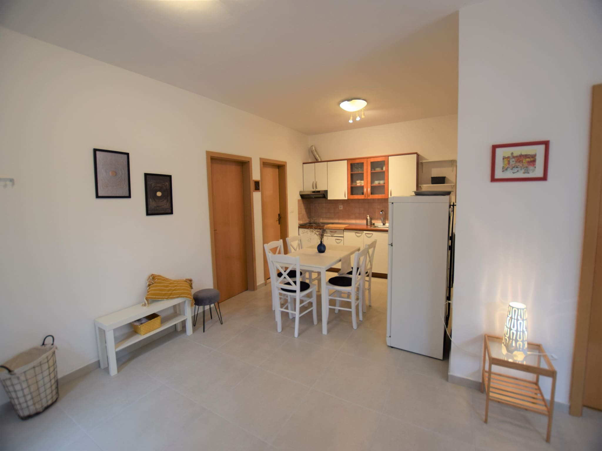   Holiday House Movica