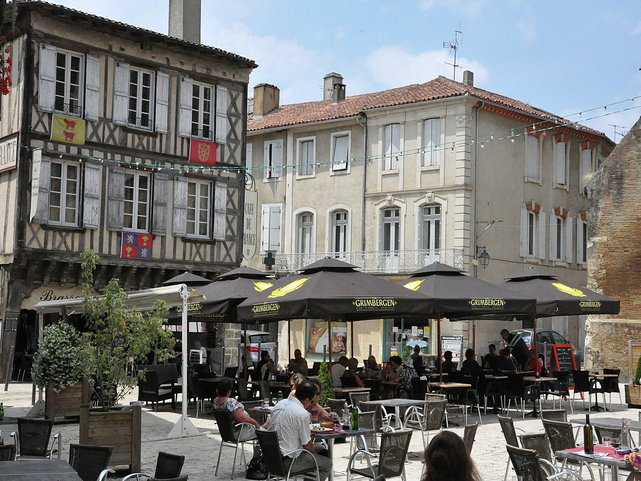 Maison Aux Deux Mariols