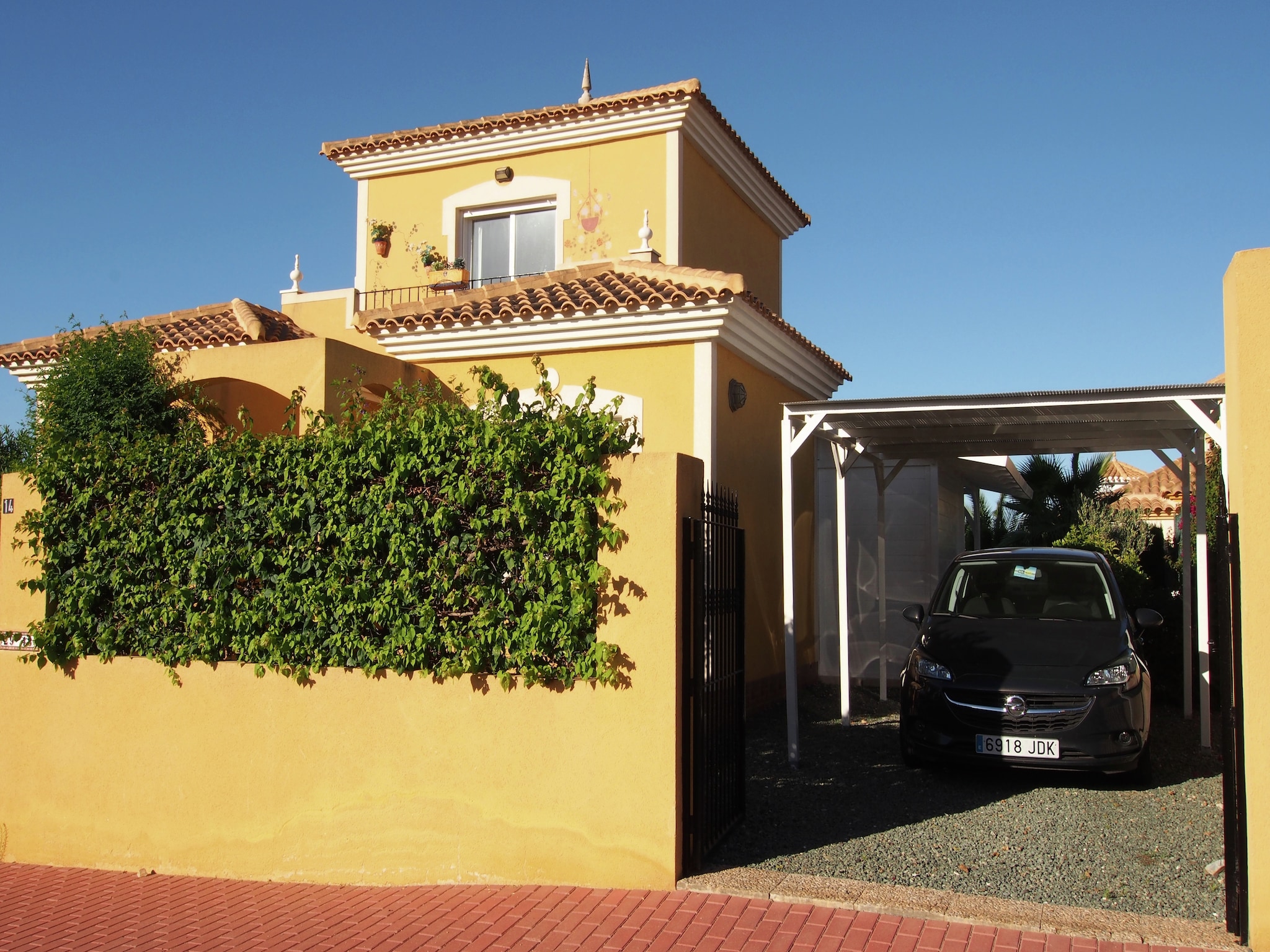   Casa Happinez