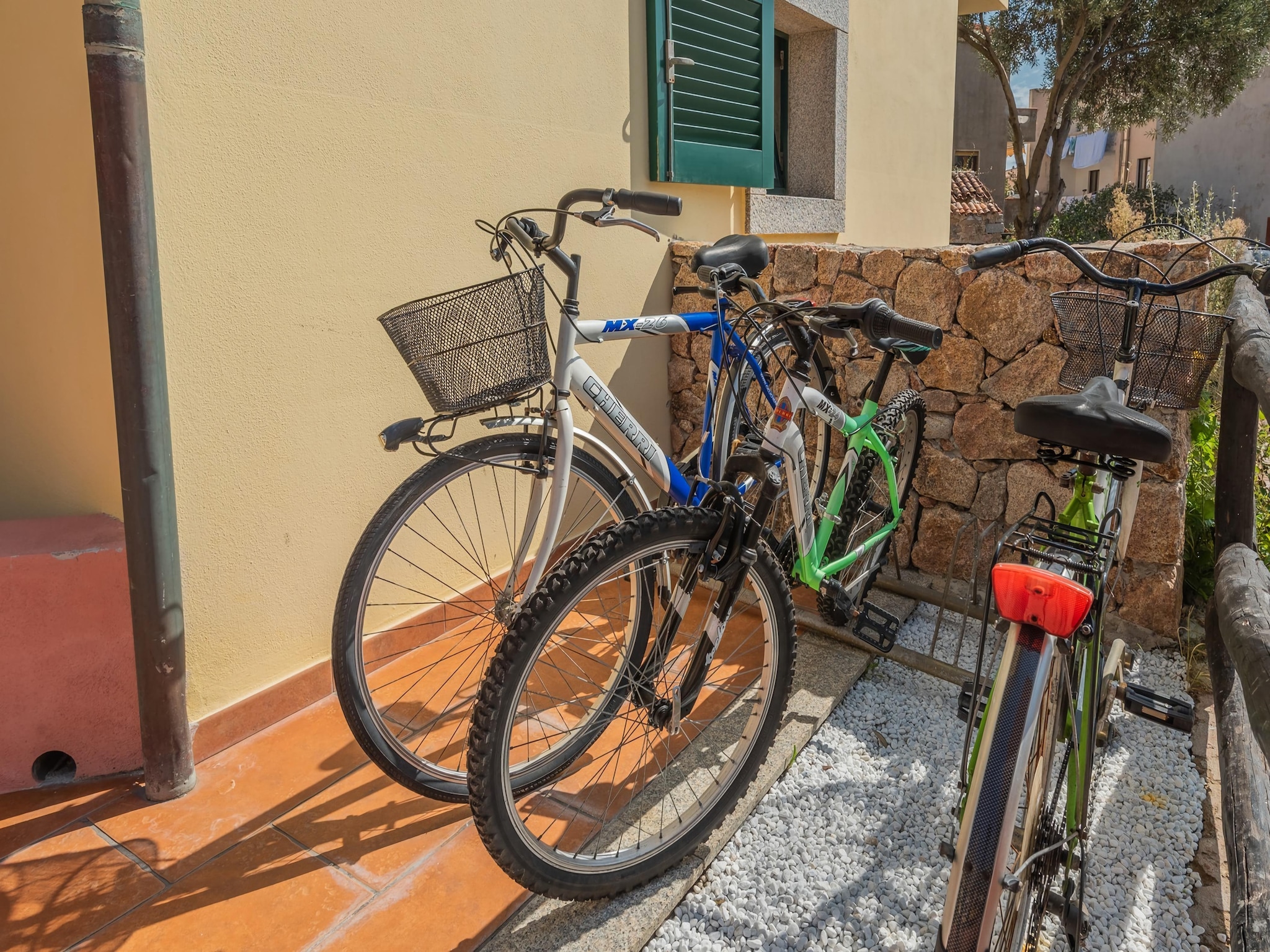   Mirti Bianchi Bilo