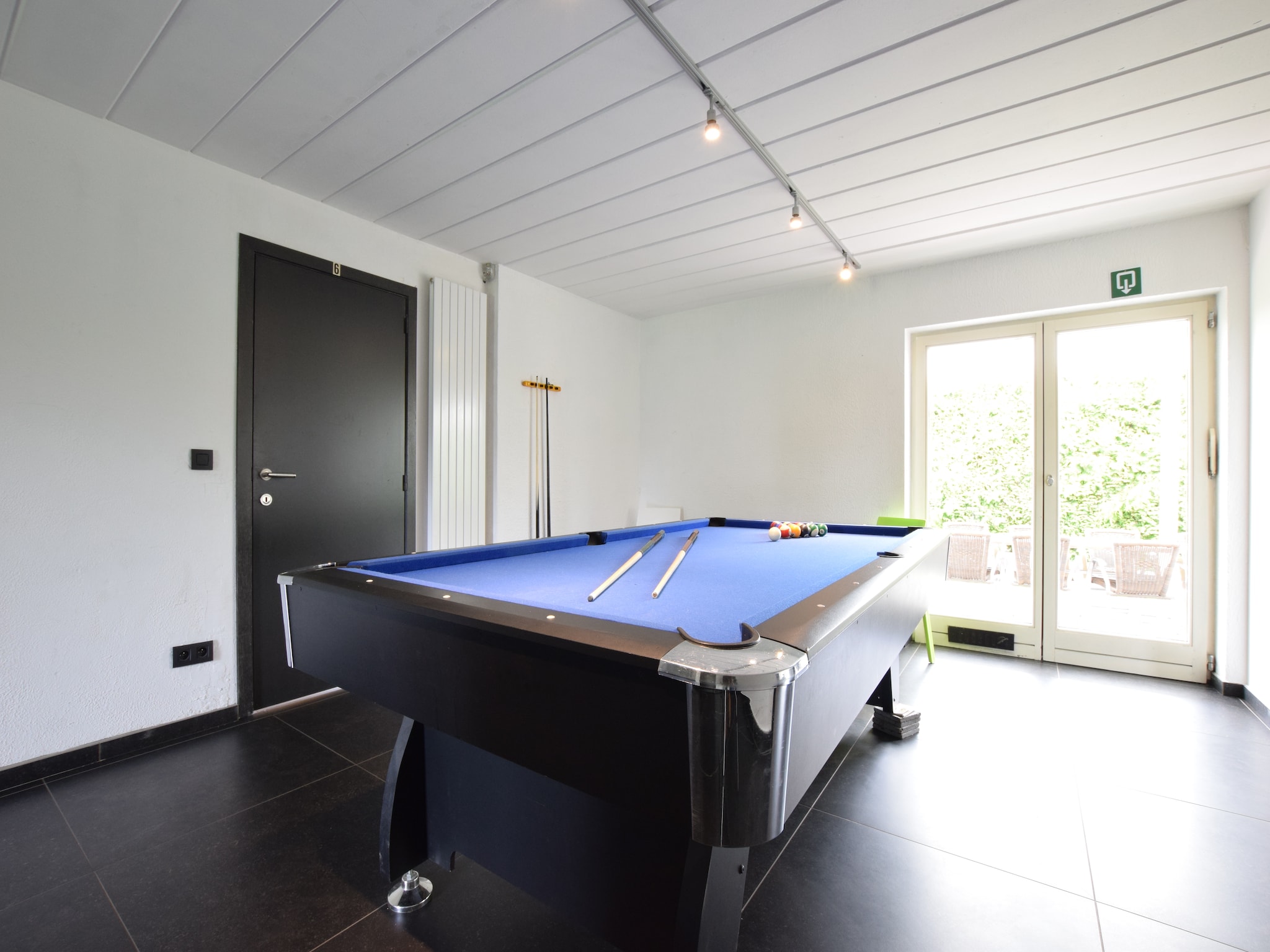   La Maison d Hives