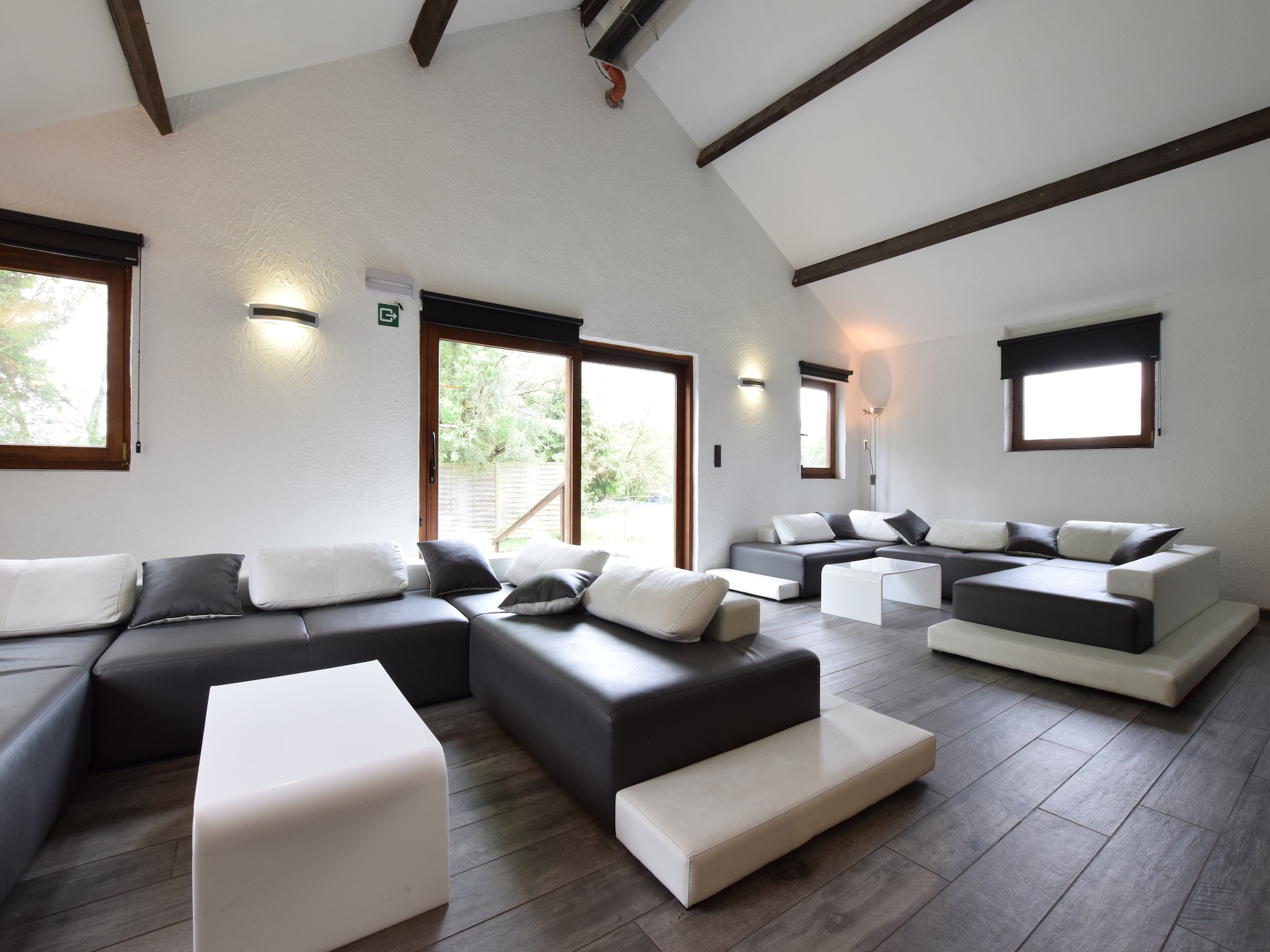   La Maison d Hives
