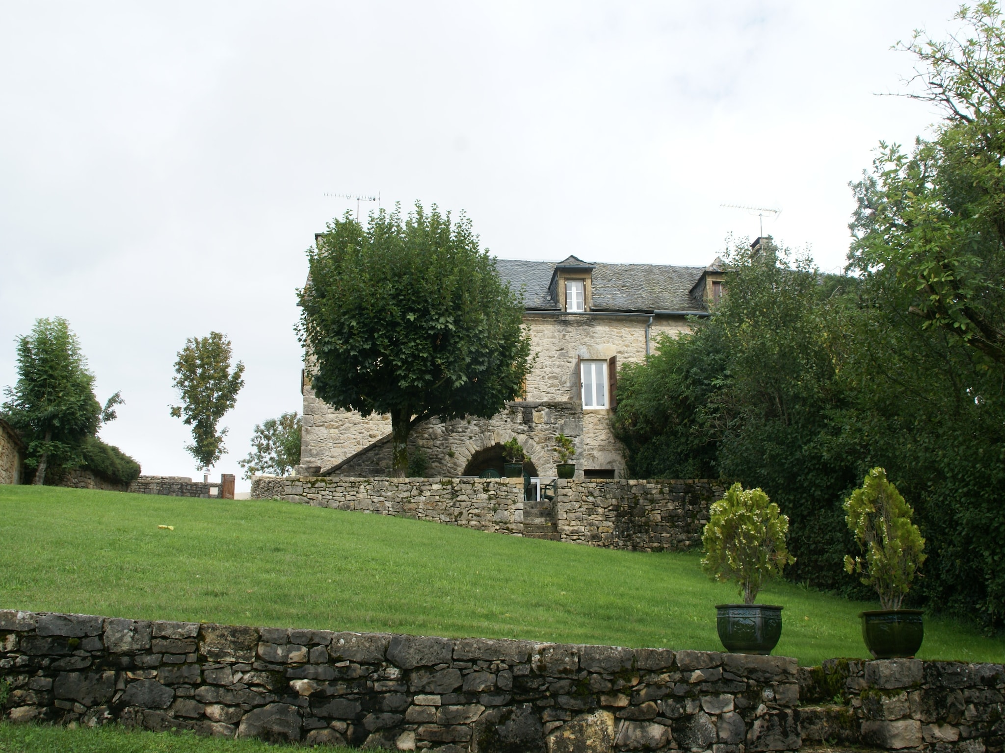   ST GENIEZ D'OLT FR-12130-04