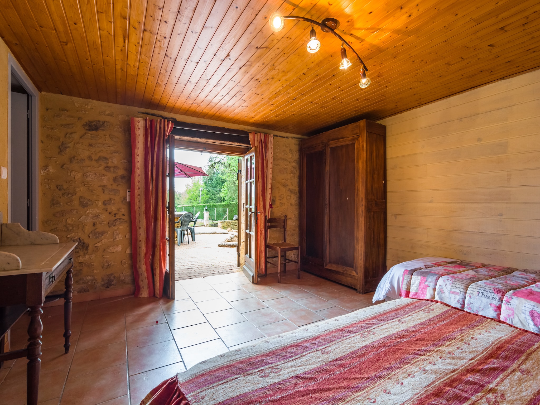  Maison de vacances - BLANQUEFORT-SUR-BRIOLANCE