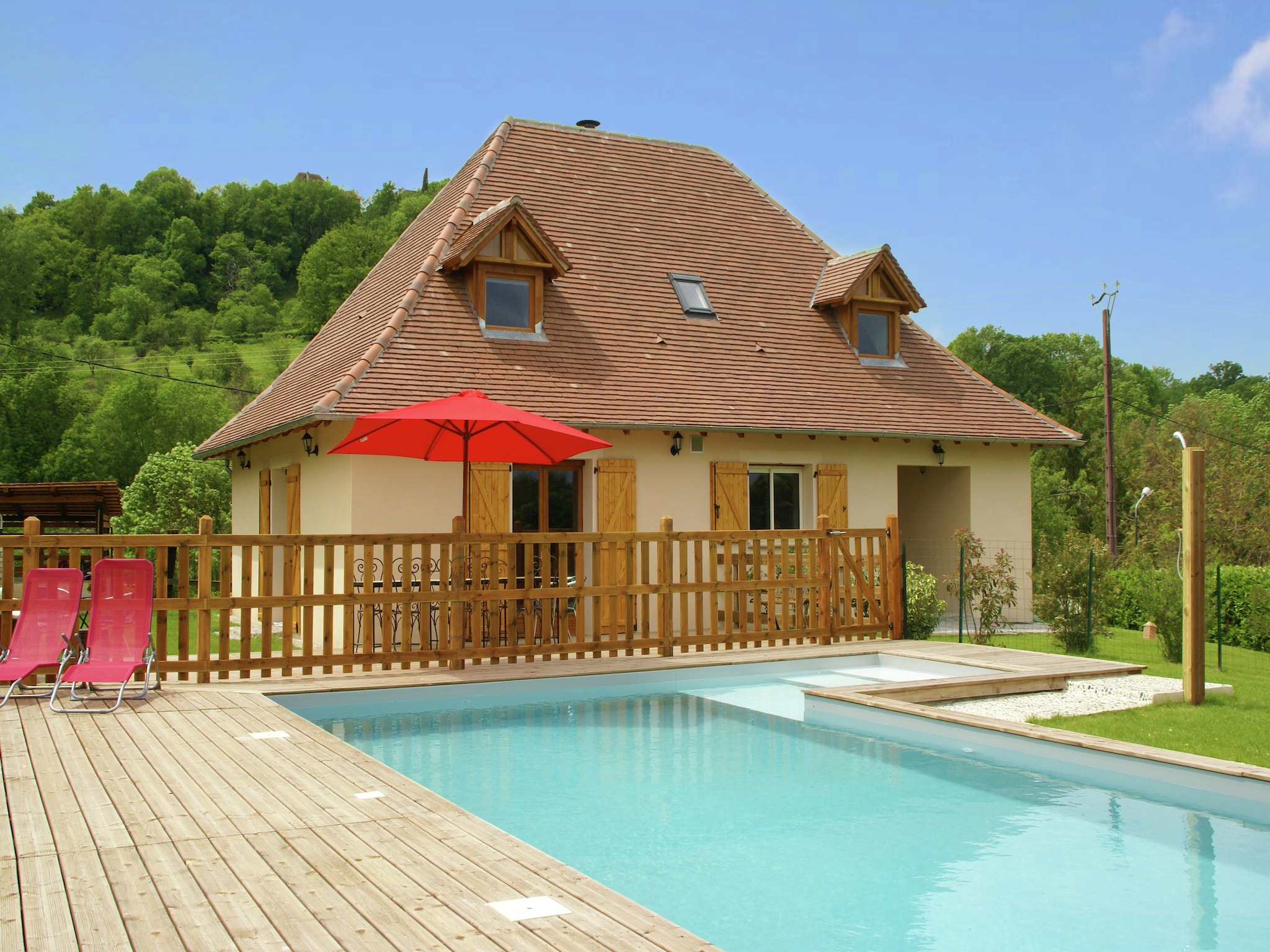   Maison de vacances - LOUBRESSAC