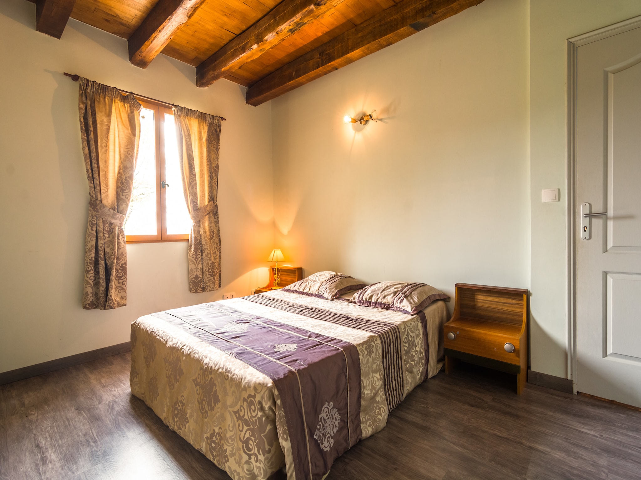   Maison de vacances - BLANQUEFORT-SUR-BRIOLANCE