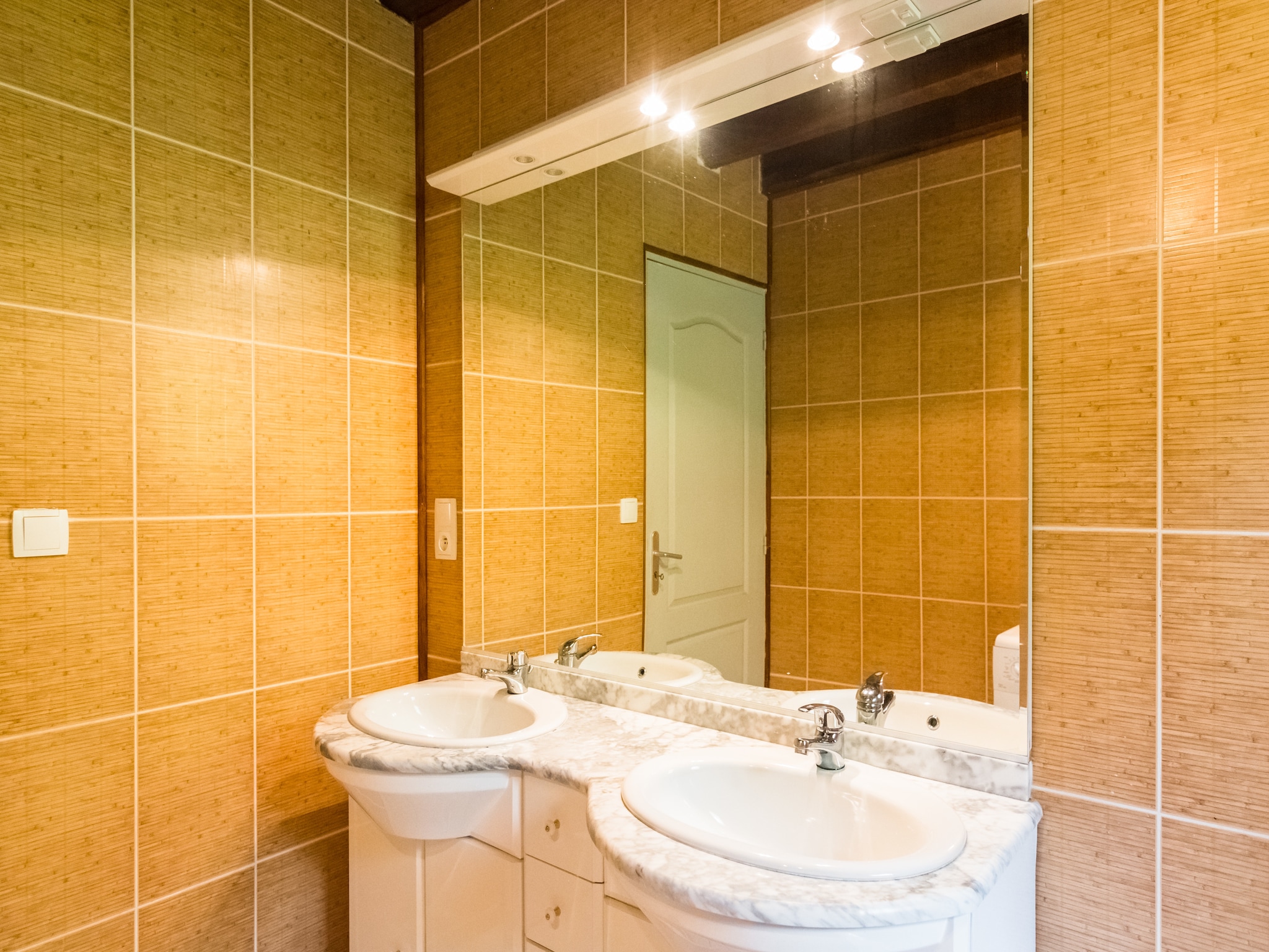   Maison de vacances - BLANQUEFORT-SUR-BRIOLANCE