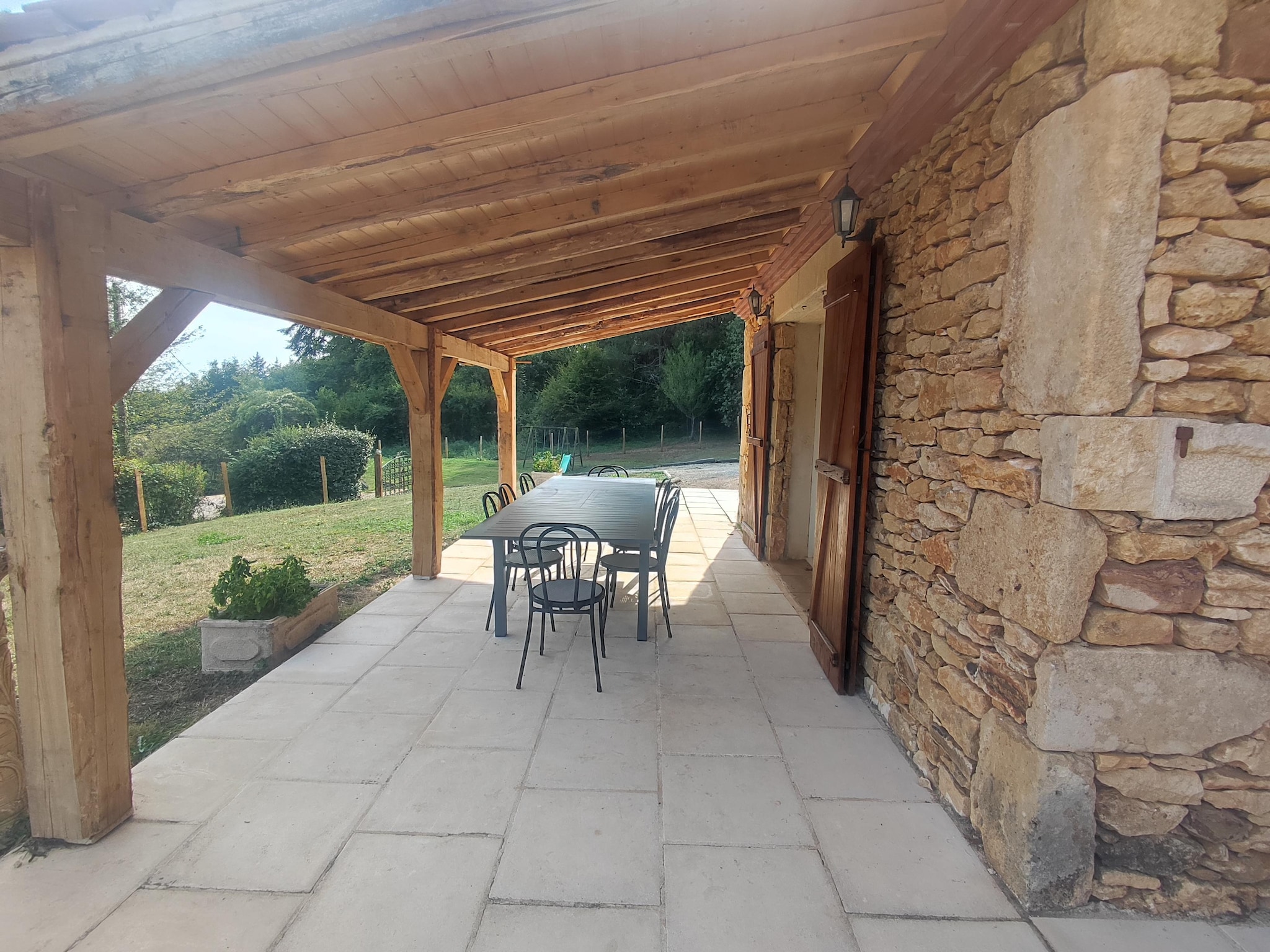   Maison de vacances - BLANQUEFORT-SUR-BRIOLANCE