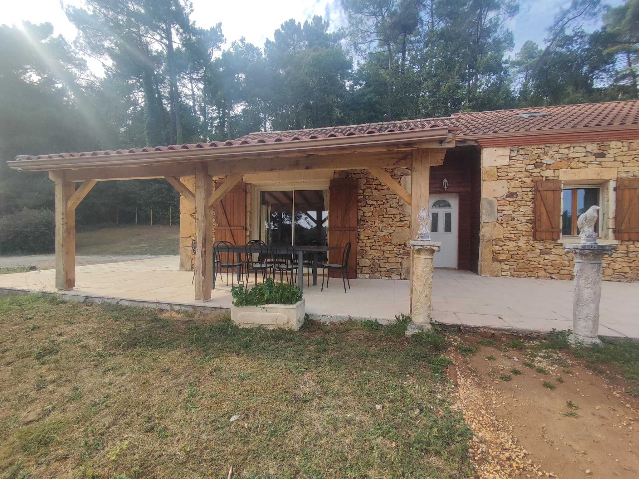   Maison de vacances - BLANQUEFORT-SUR-BRIOLANCE