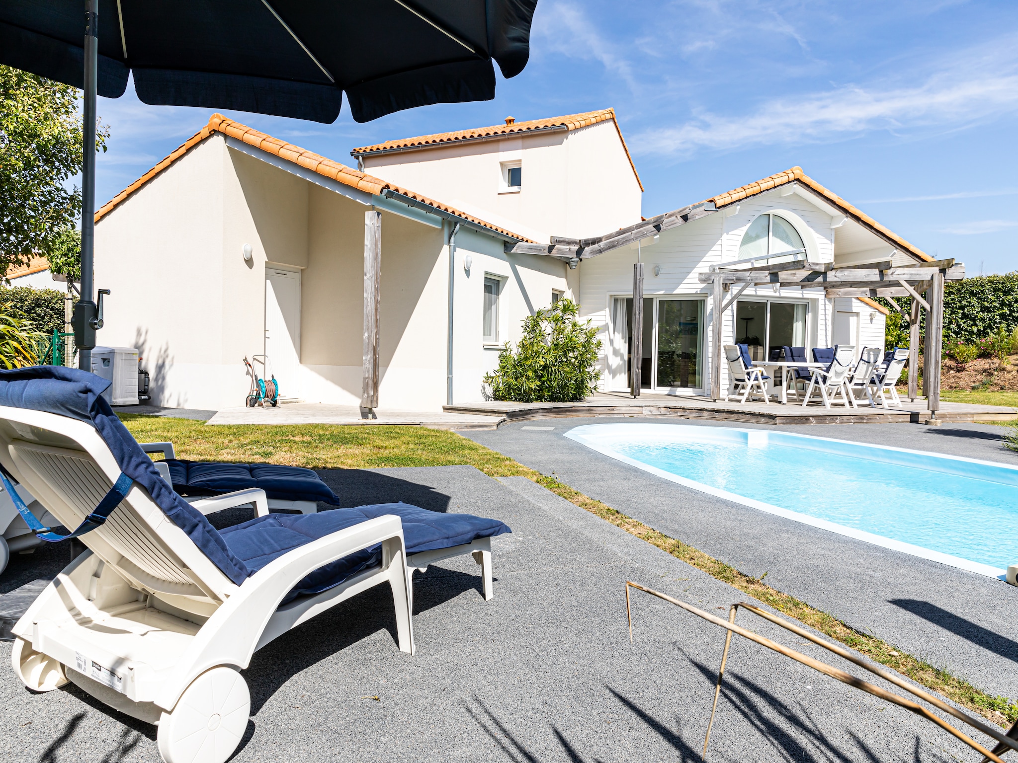 Ferienhaus Sequoia 8 with pool