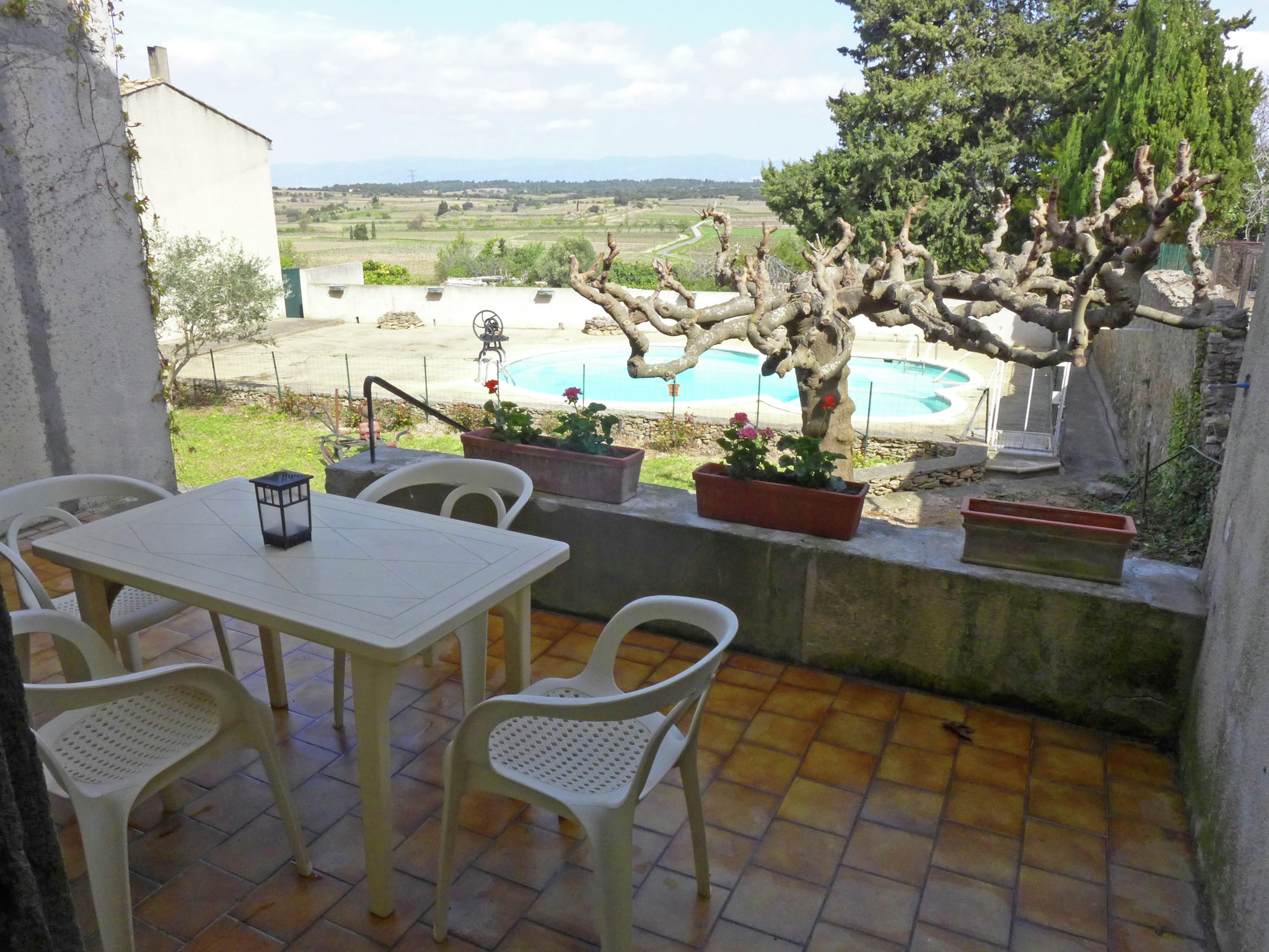   Montbrun-des-Corbières