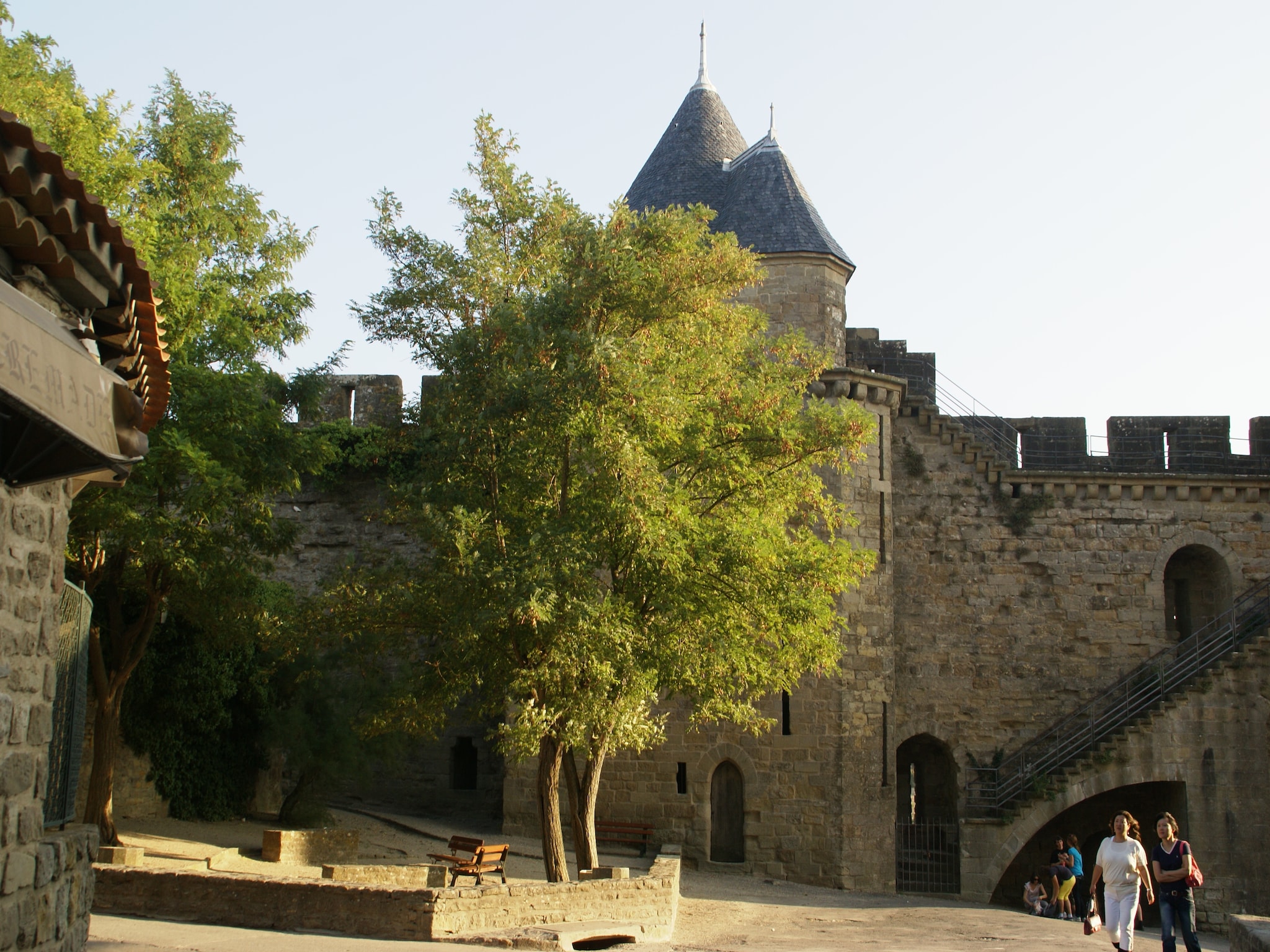   Montbrun-des-Corbières