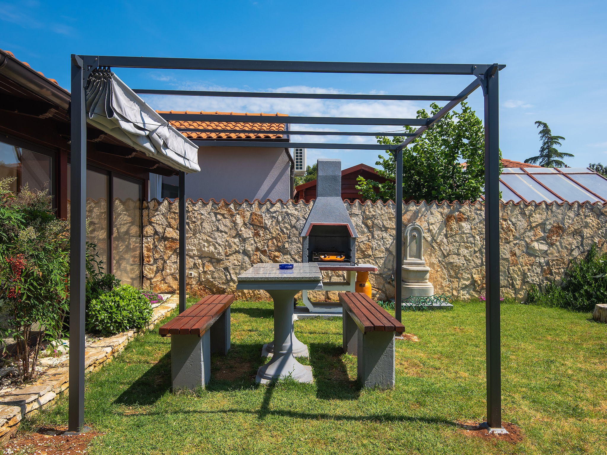   House Jasminka