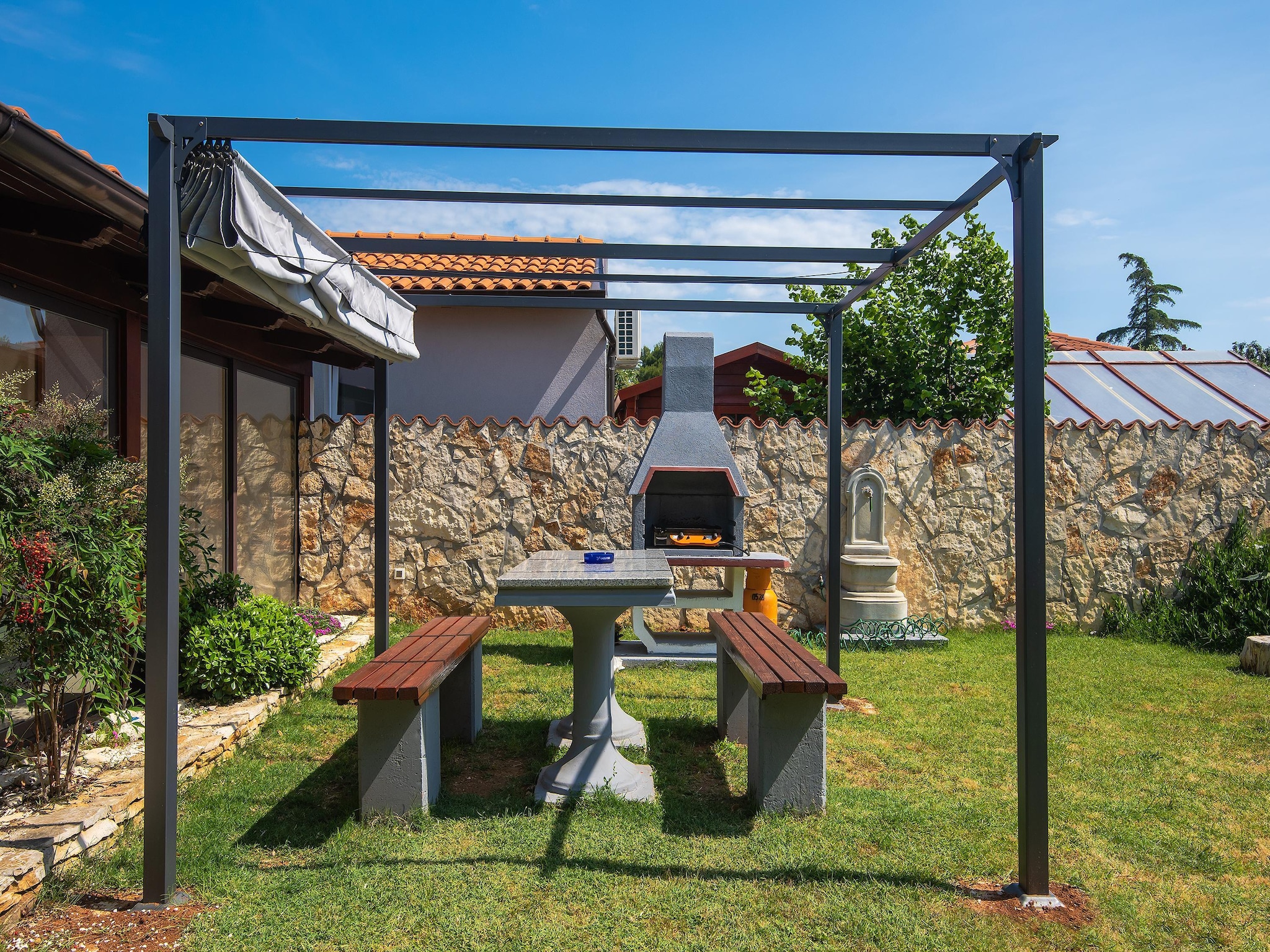   House Jasminka