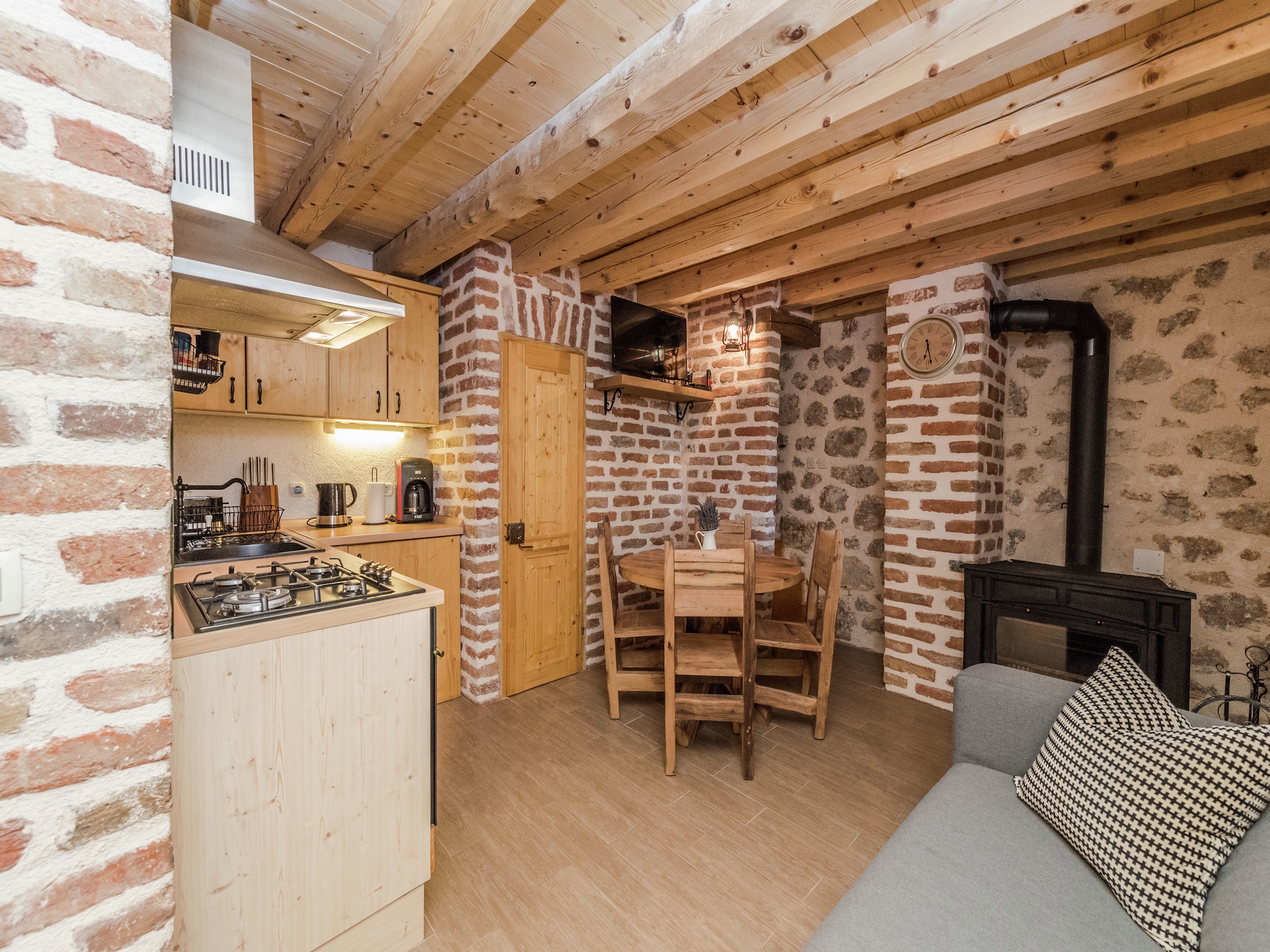   Stone house Martelina