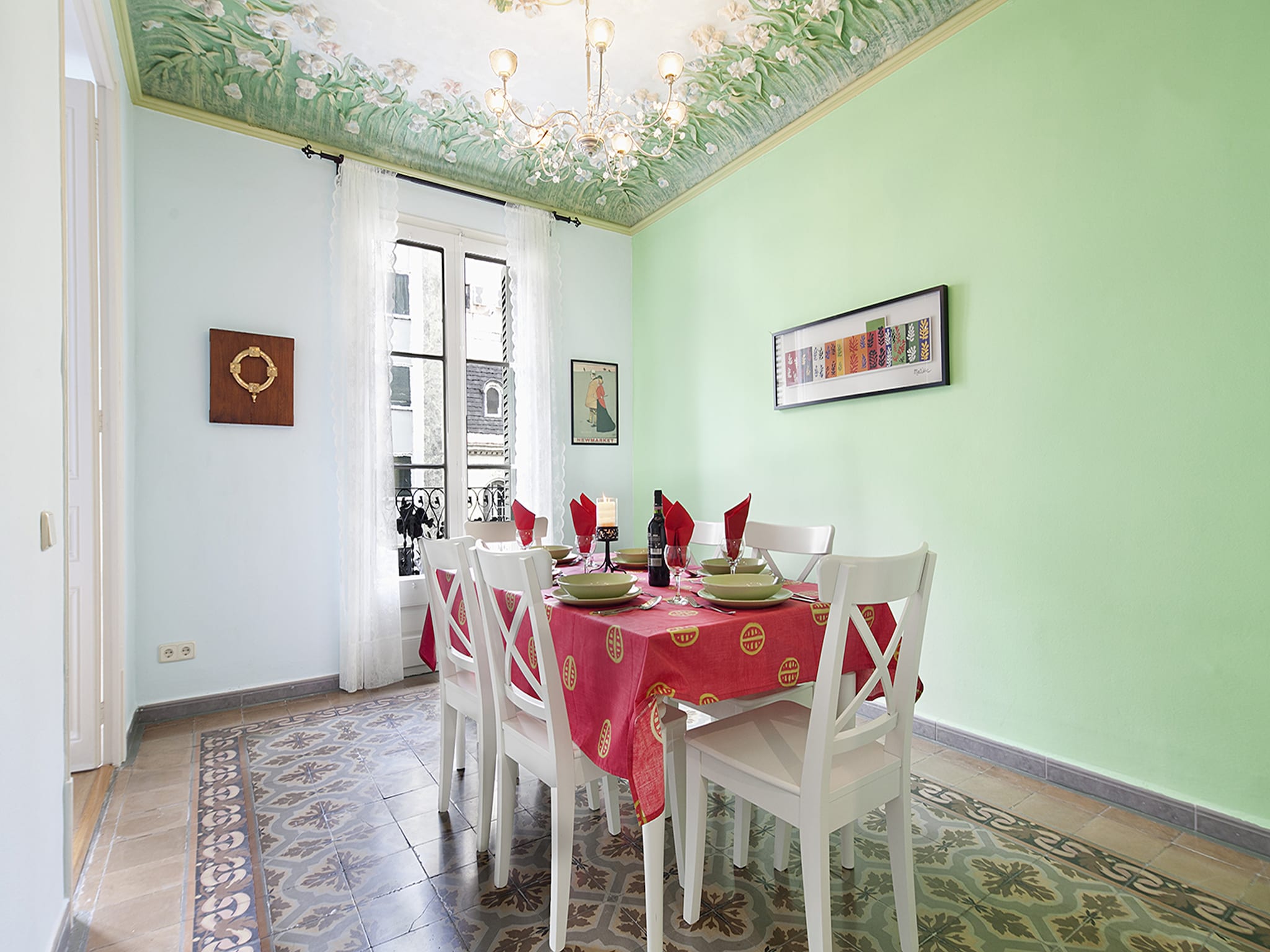 Lomatalo Rambla Paris Apartment