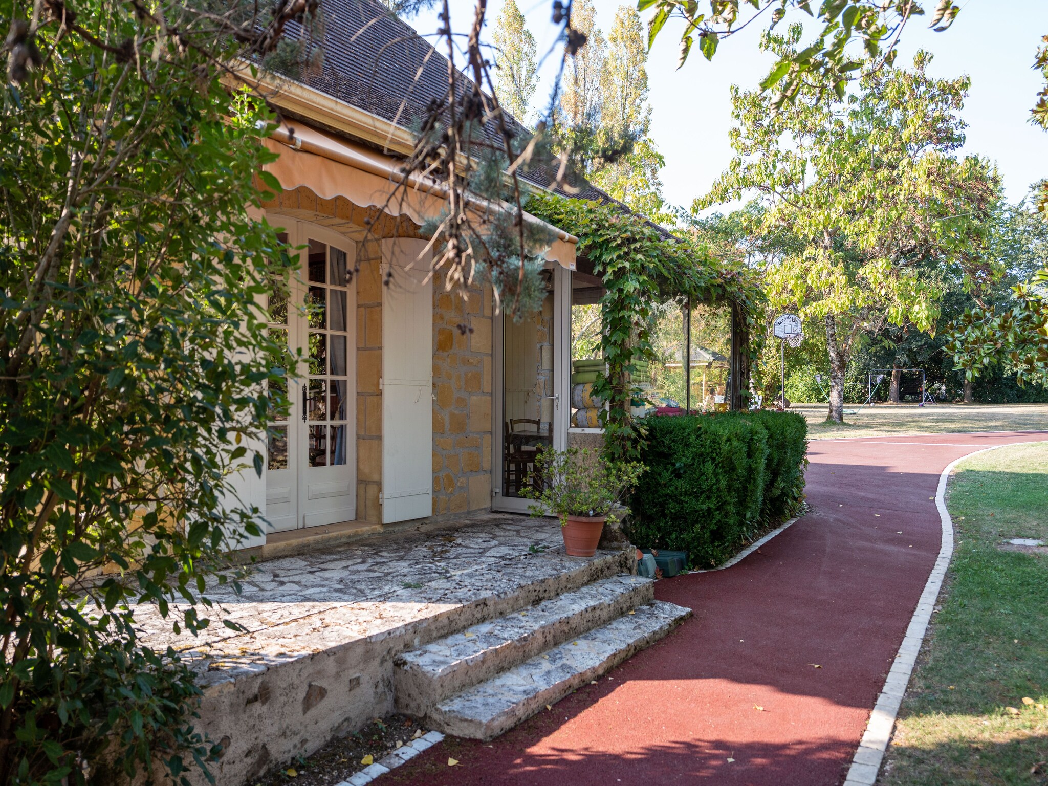 Holiday home Vélines