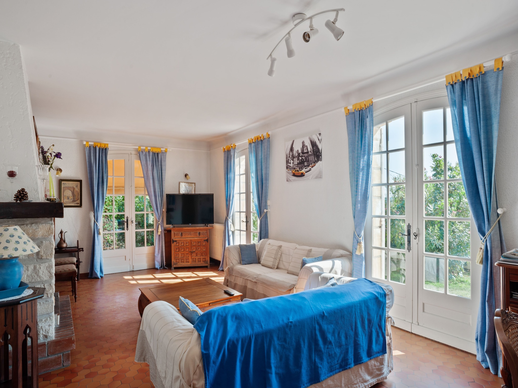 Holiday home Vélines