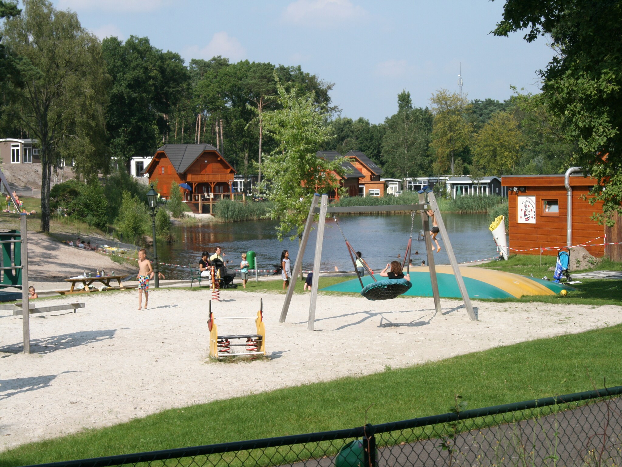 Holiday home Resort Brunssummerheide 12